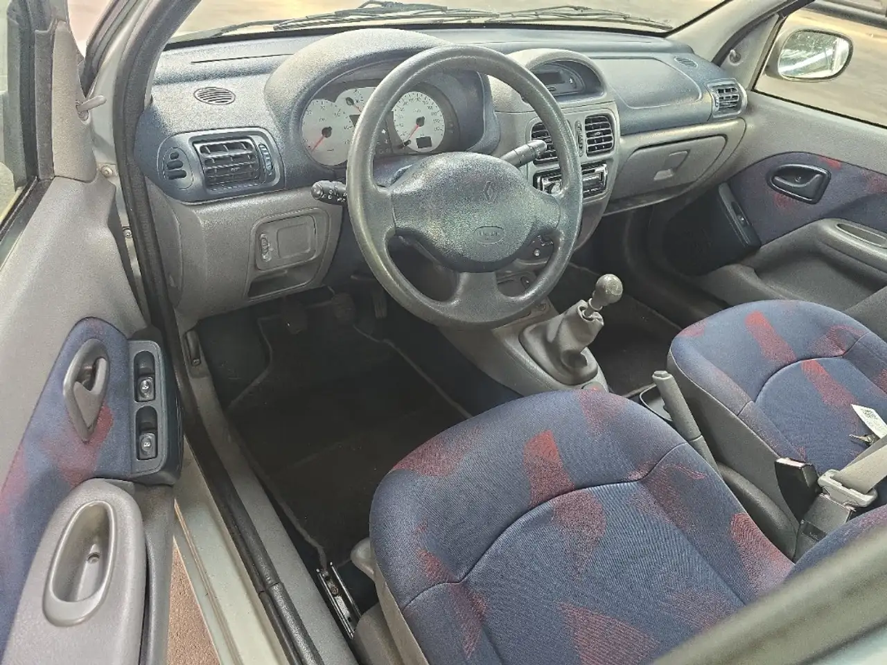 Renault Clio 1.4 Ludo, foto 5