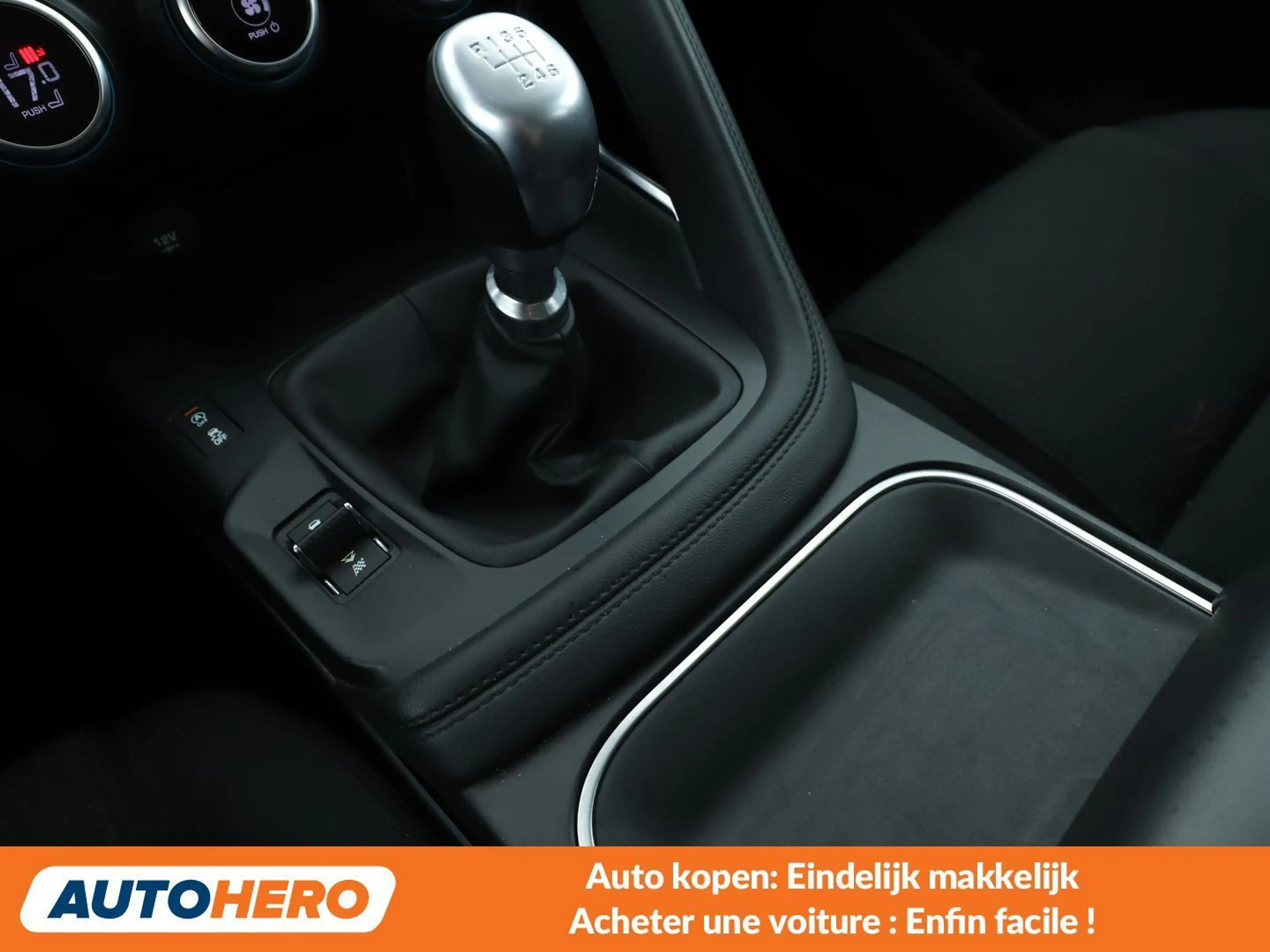 Jaguar E-Pace D150 Basis — photo 13