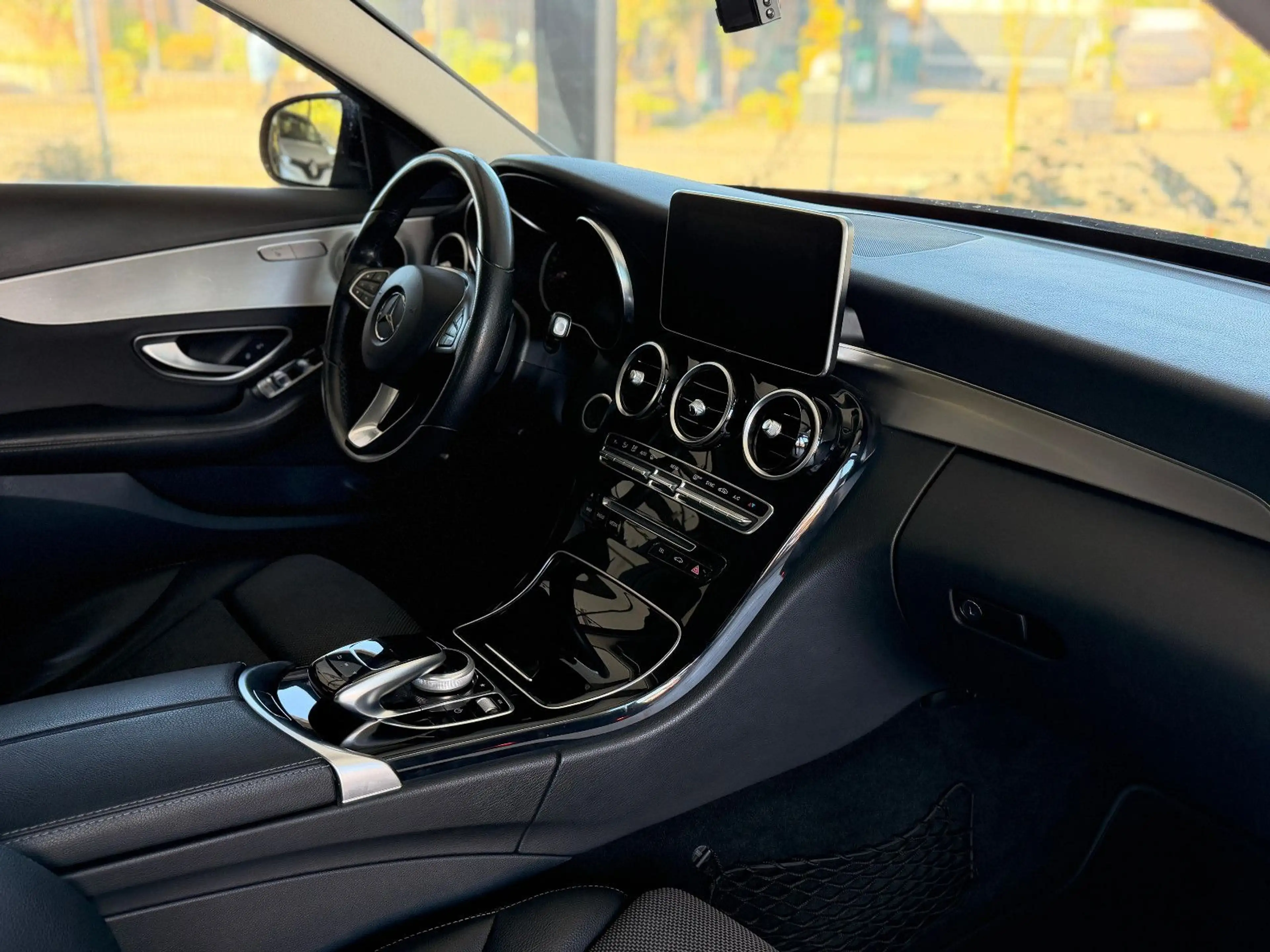 Mercedes-Benz C 400 4Matic-PDC-TEMP-KAMERA-SCHIEBE-AVANTGARDE — photo 13