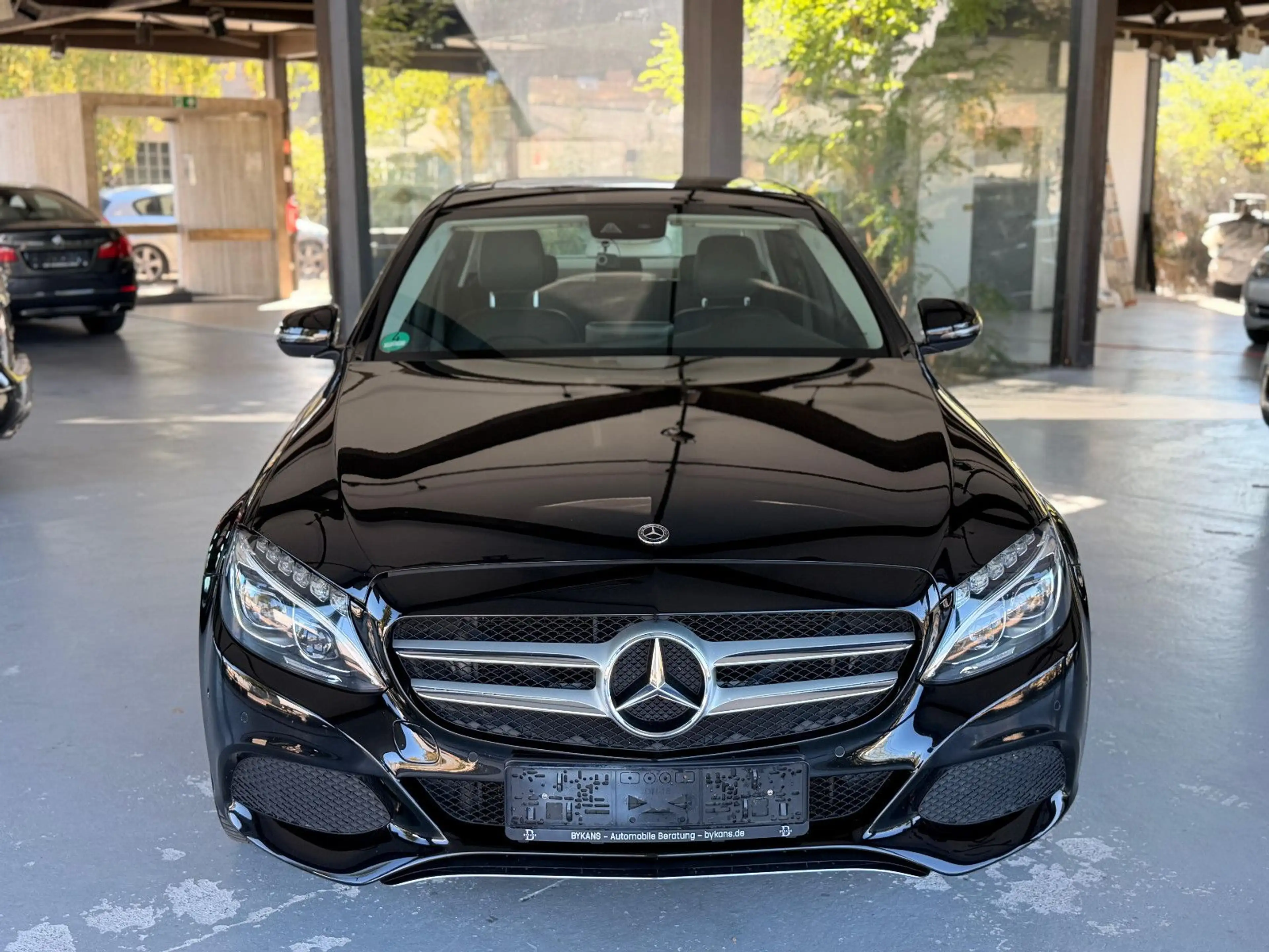 Mercedes-Benz C 400 4Matic-PDC-TEMP-KAMERA-SCHIEBE-AVANTGARDE — photo 2