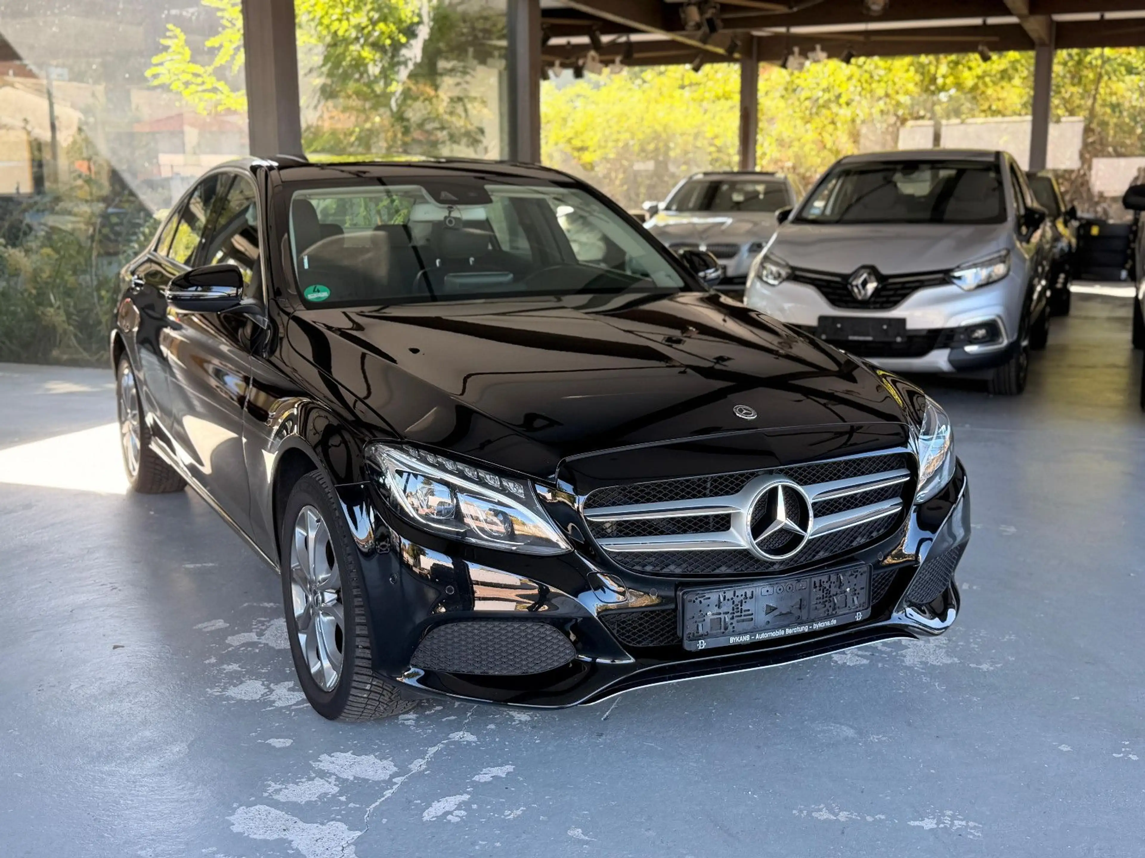 Mercedes-Benz C 400 4Matic-PDC-TEMP-KAMERA-SCHIEBE-AVANTGARDE
