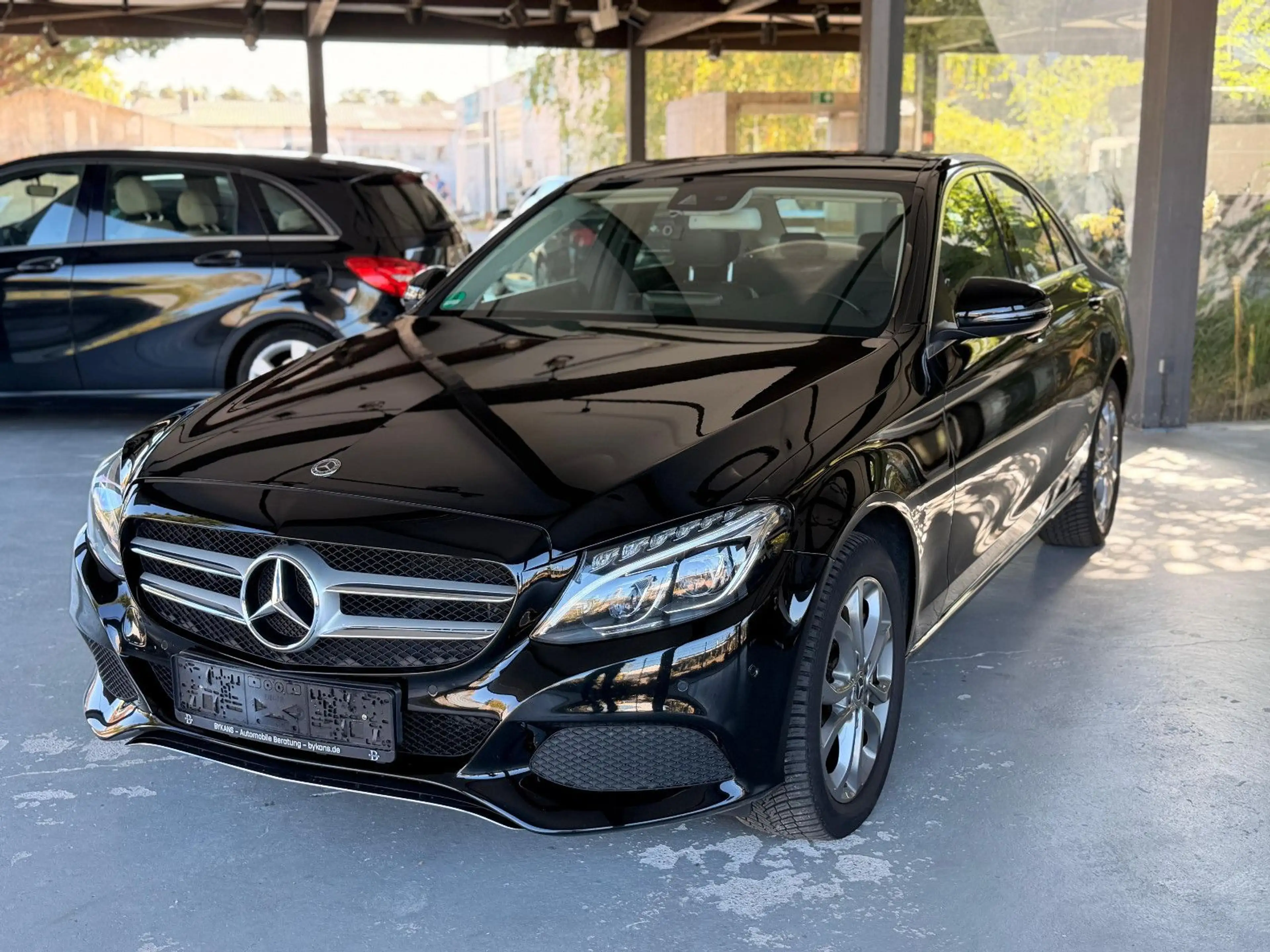 Mercedes-Benz C 400 4Matic-PDC-TEMP-KAMERA-SCHIEBE-AVANTGARDE — photo 3