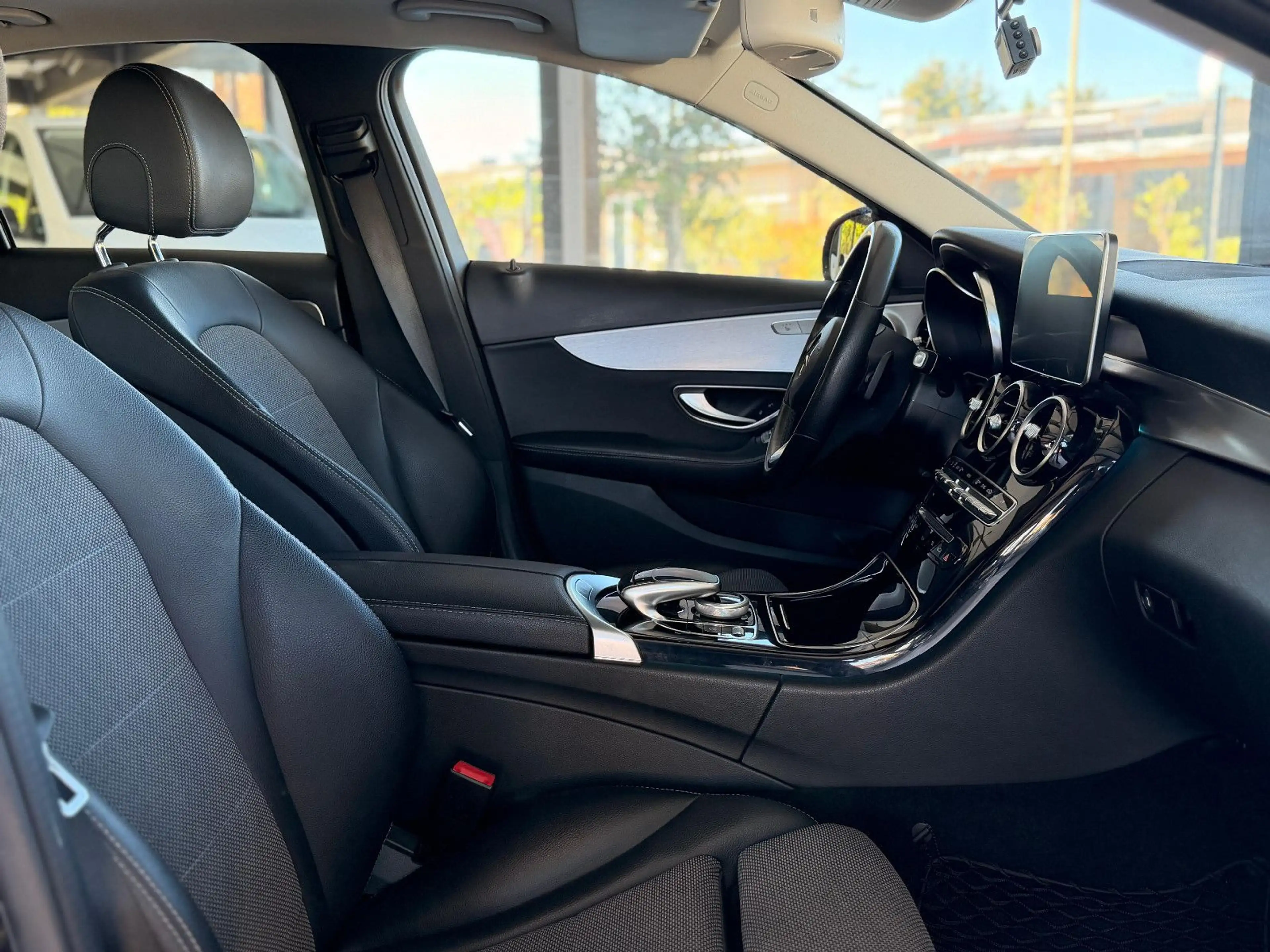 Mercedes-Benz C 400 4Matic-PDC-TEMP-KAMERA-SCHIEBE-AVANTGARDE — photo 14