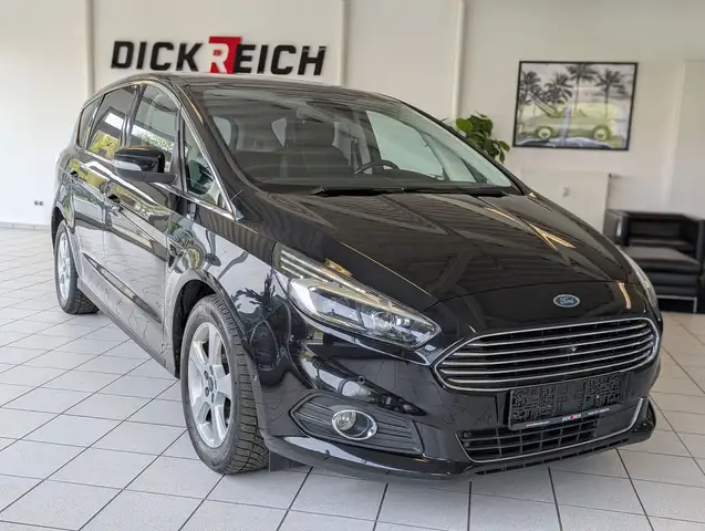 Ford S-Max S-MAX 2.0 TDCi Titanium Pano Kamera LED Leder