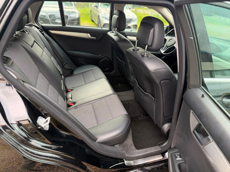 Mercedes-Benz C 250 AVANTGARDE — photo 12