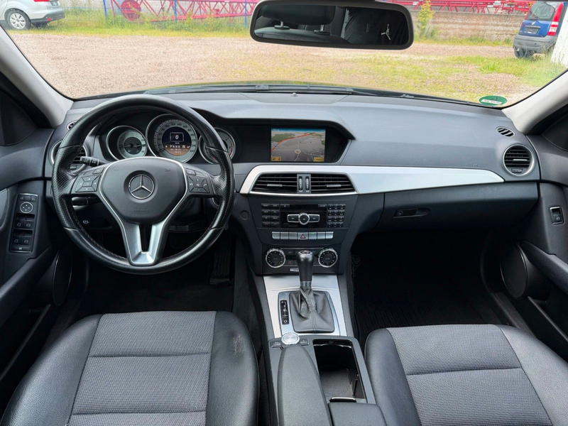 Mercedes-Benz C 250 AVANTGARDE — photo 13