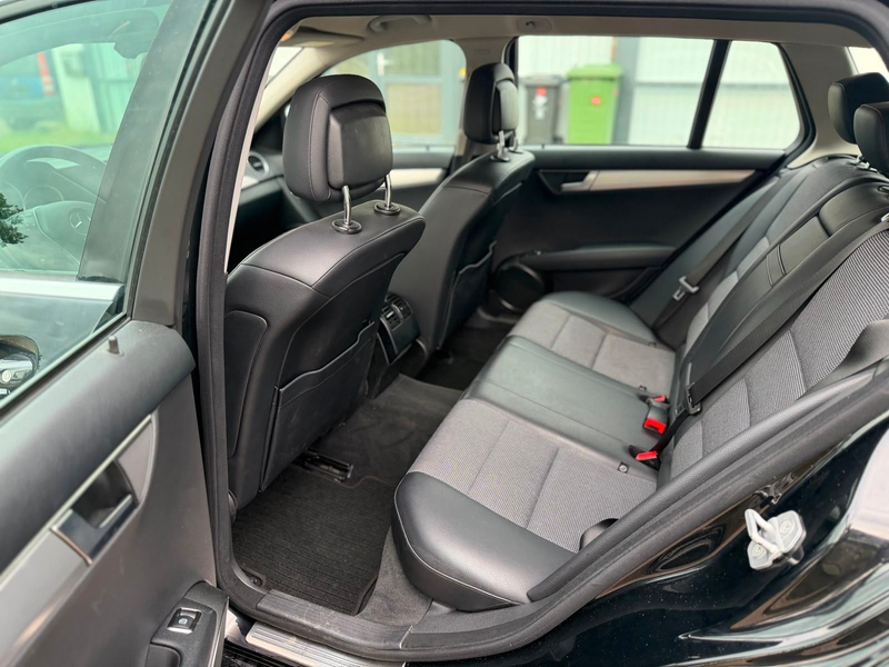 Mercedes-Benz C 250 AVANTGARDE — photo 10