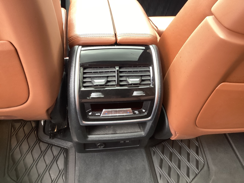 BMW X7 xDrive 40d 7-Sitzer Sportpaket HUD Luftfederung AD — photo 14