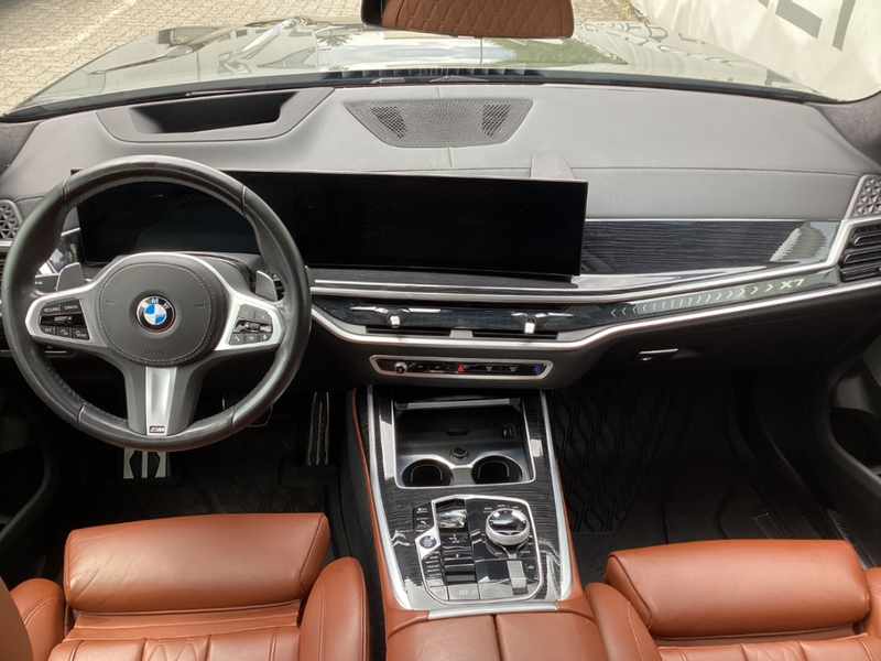 BMW X7 xDrive 40d 7-Sitzer Sportpaket HUD Luftfederung AD — photo 15