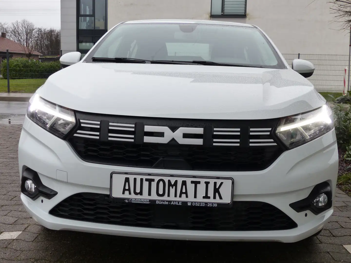 Dacia Logan Prestige "Automatik Getriebe" Alufelgen el.Fenster Weiß - 2