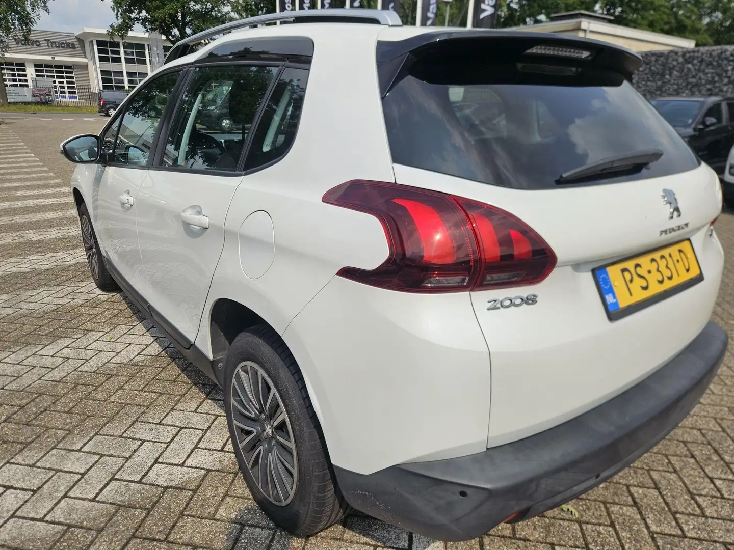 Peugeot 2008 1.2 PureTech Blue Lion Weiß - 2