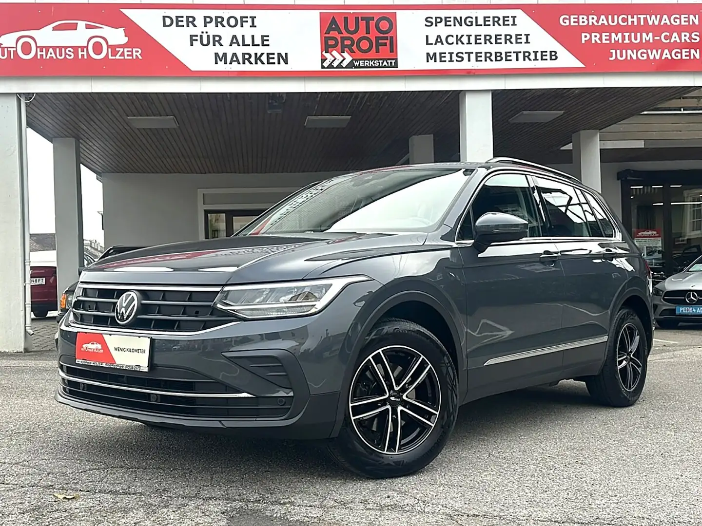 Volkswagen Tiguan 1.5 TSI *1.Besitz, Sitz+Lenkradheizung* Grau - 1
