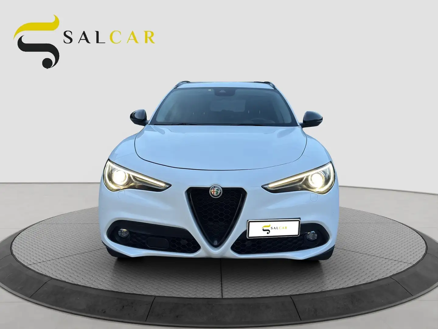 Alfa Romeo Stelvio 2.2 190cv B-Tech Q4 2019 Blanc - 2
