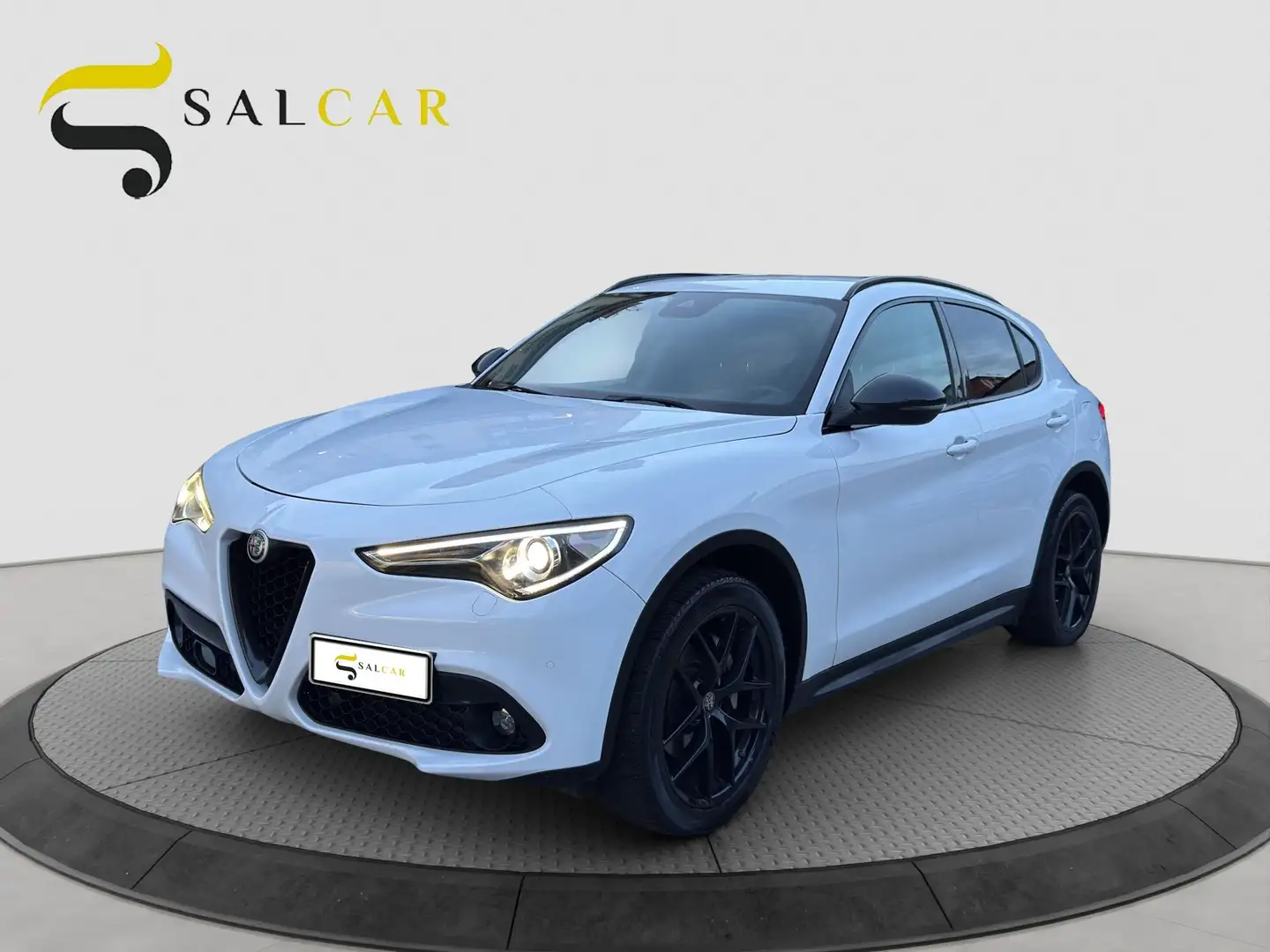 Alfa Romeo Stelvio 2.2 190cv B-Tech Q4 2019 Blanc - 1