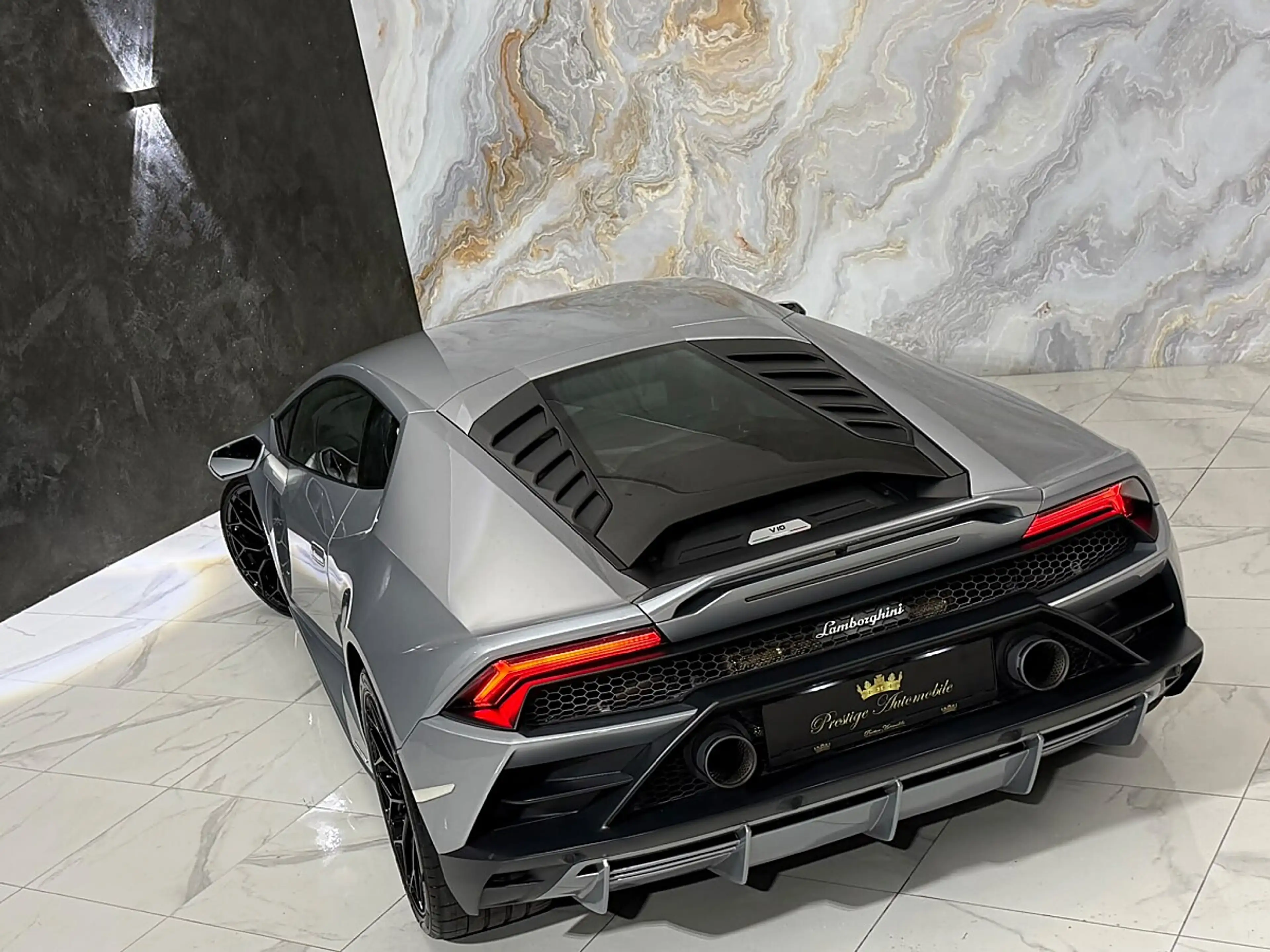 Lamborghini Huracán Evo AWD *1.BESITZ*UNFALLFREI*MwSt*LIFT* — photo 13
