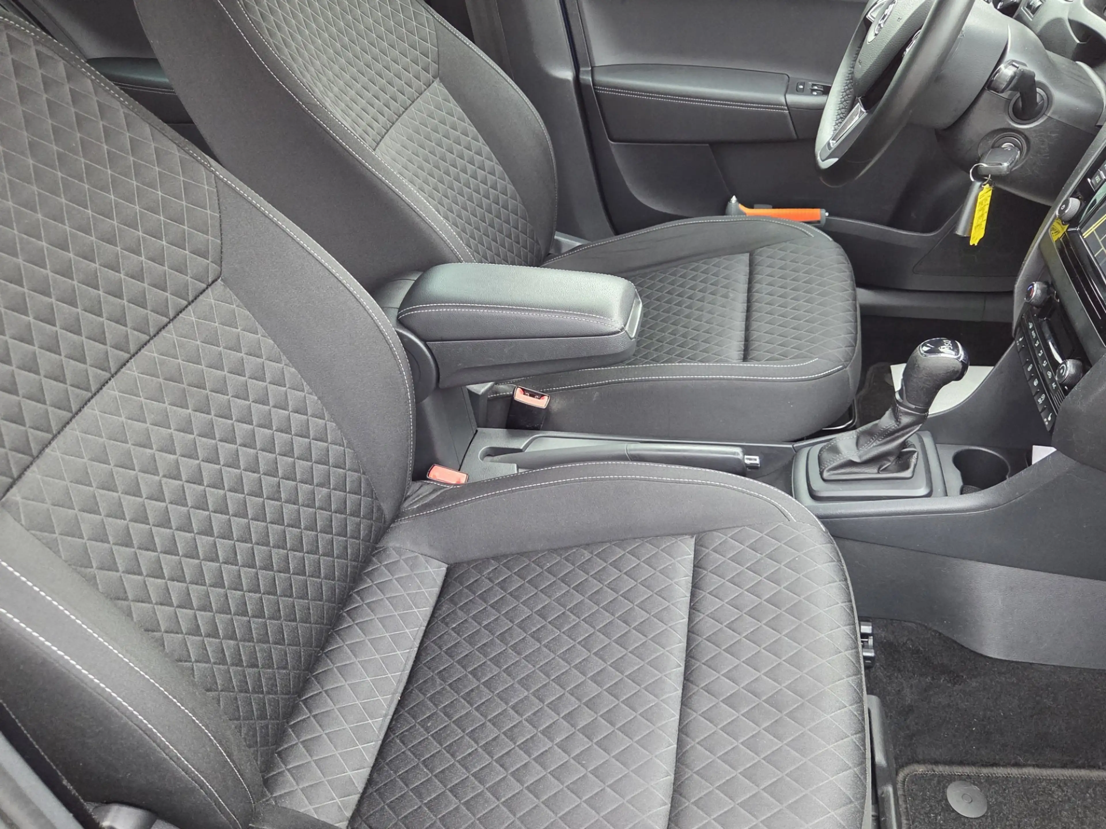 Skoda Rapid/Spaceback 1.2 TSI Greentech Drive/CAMERA/NAVI — photo 6