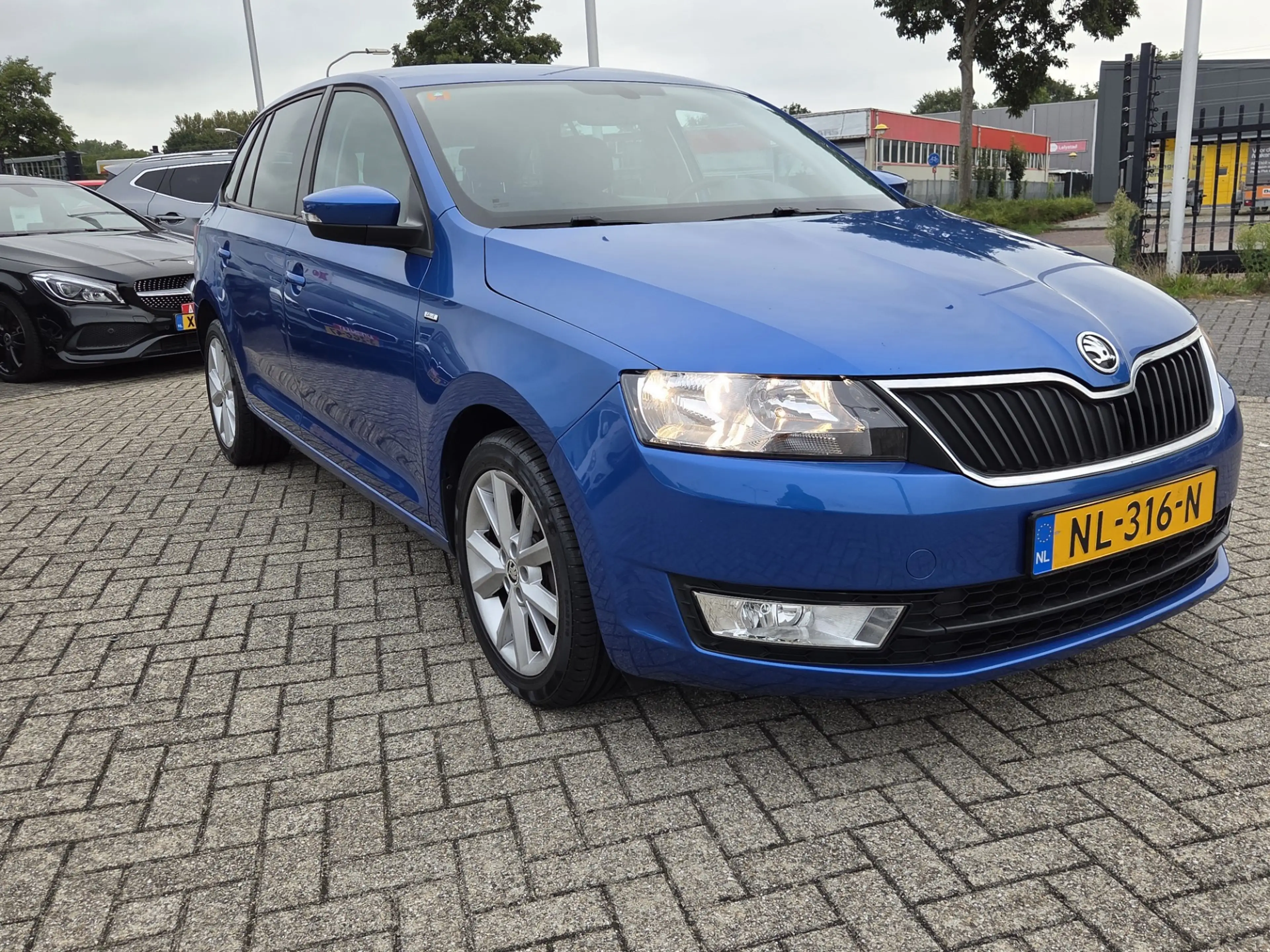 Skoda Rapid/Spaceback 1.2 TSI Greentech Drive/CAMERA/NAVI — photo 5