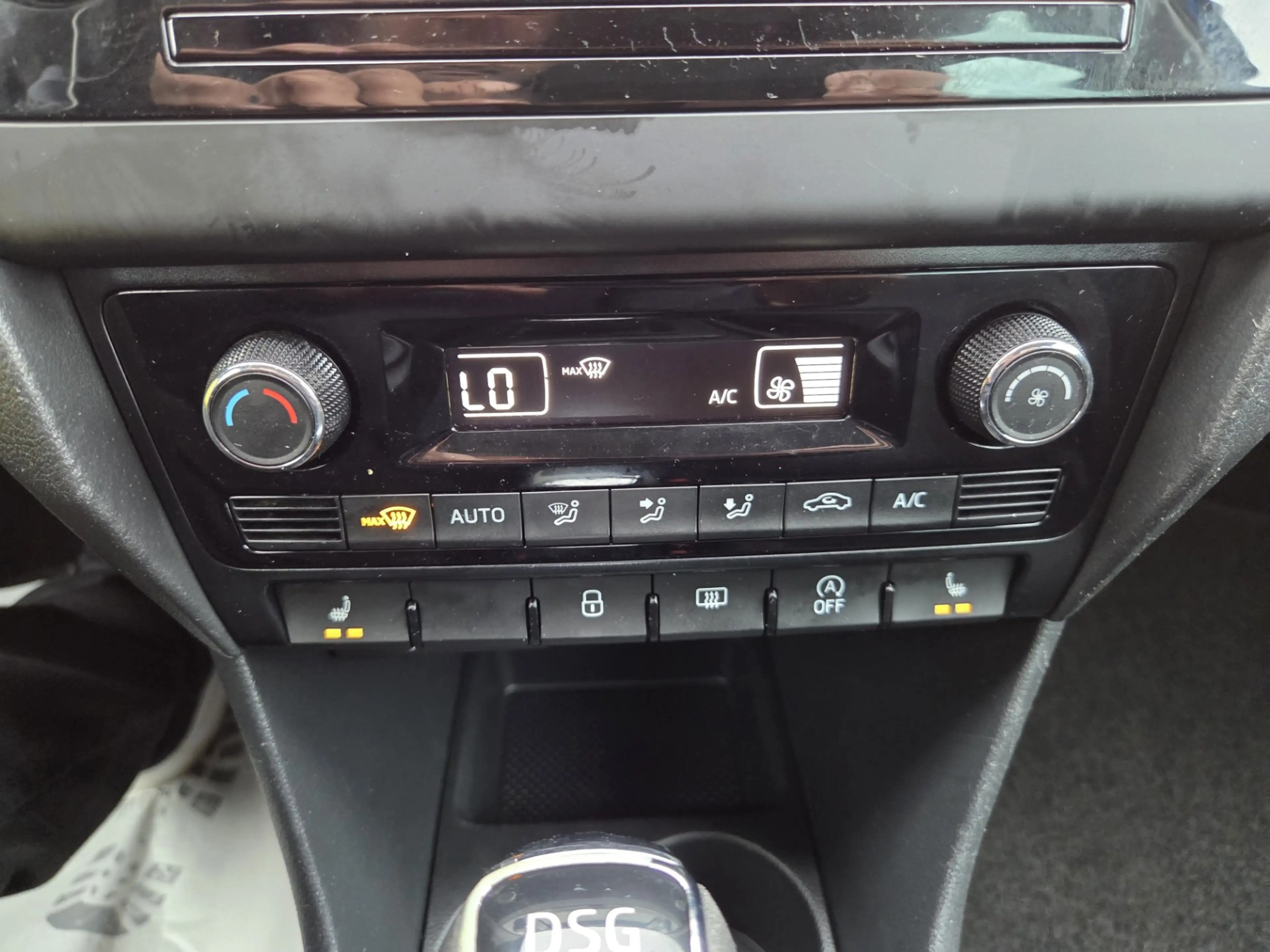 Skoda Rapid/Spaceback 1.2 TSI Greentech Drive/CAMERA/NAVI — photo 23