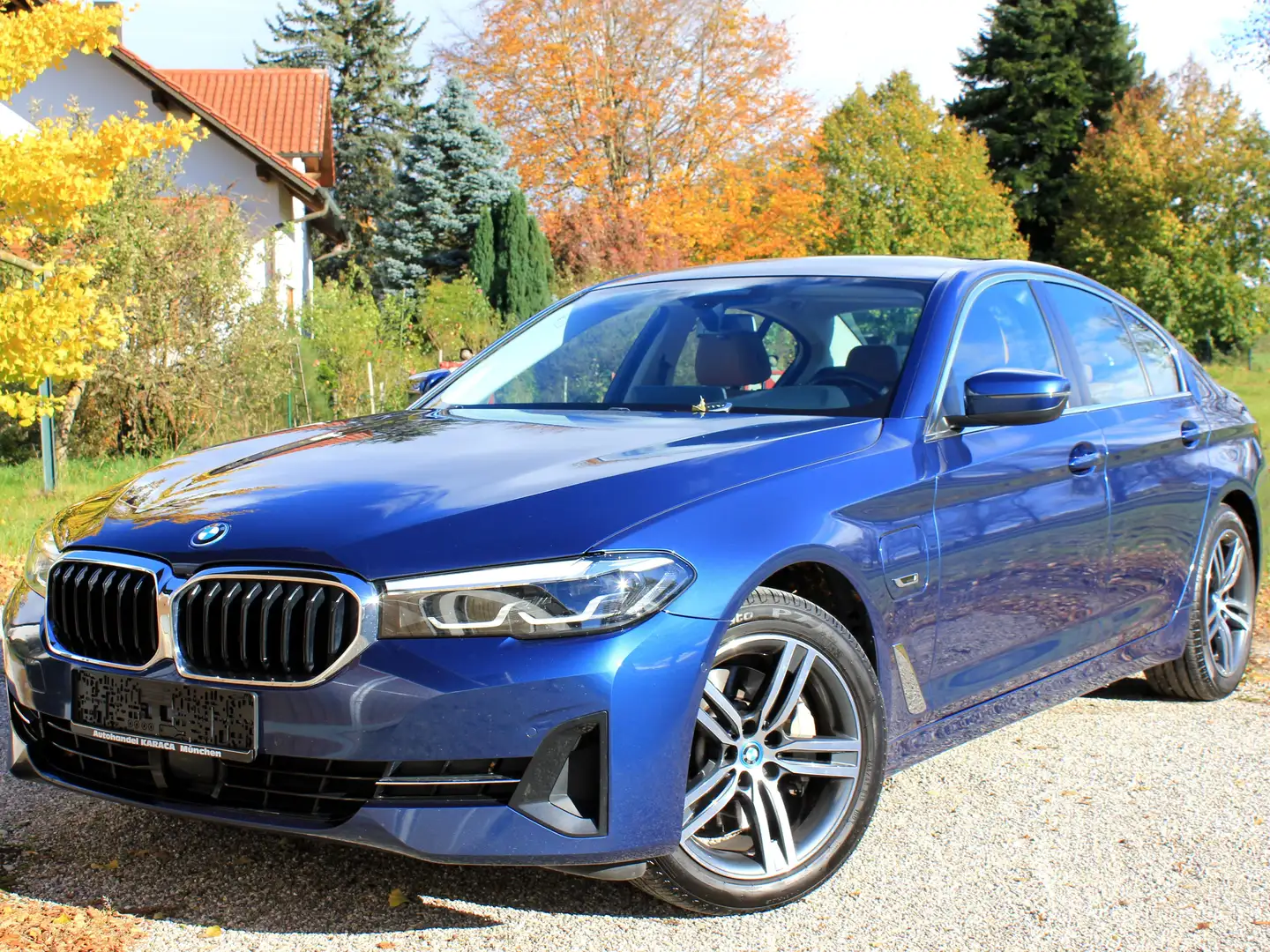 BMW 530 530 e Lim Aut. Leder Kamera M-Lenkrad Driving+ ACC Blau - 1