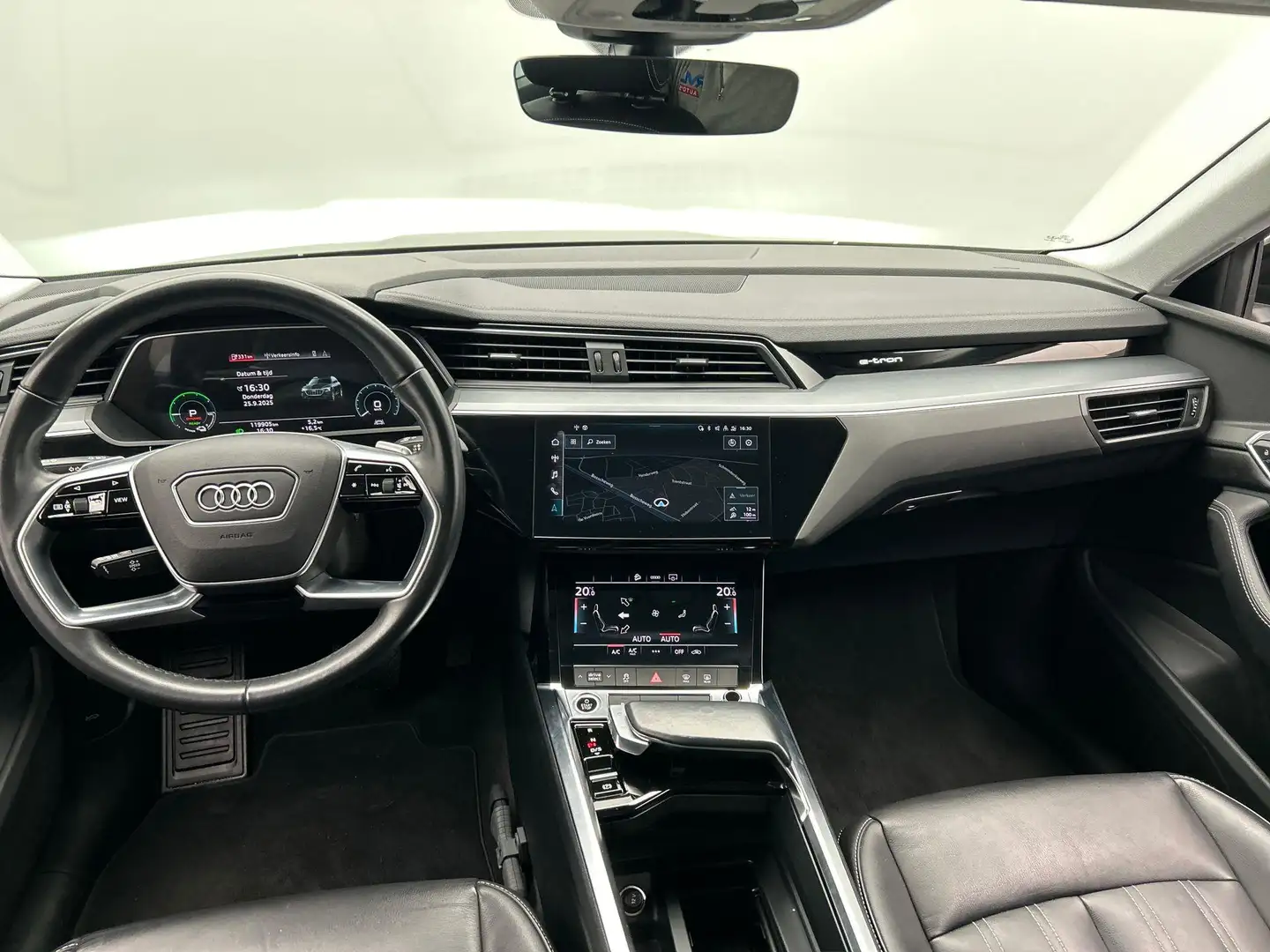 Audi e-tron Sportback 55 quattro edition 95 kWh Origineel NL L Zwart - 2