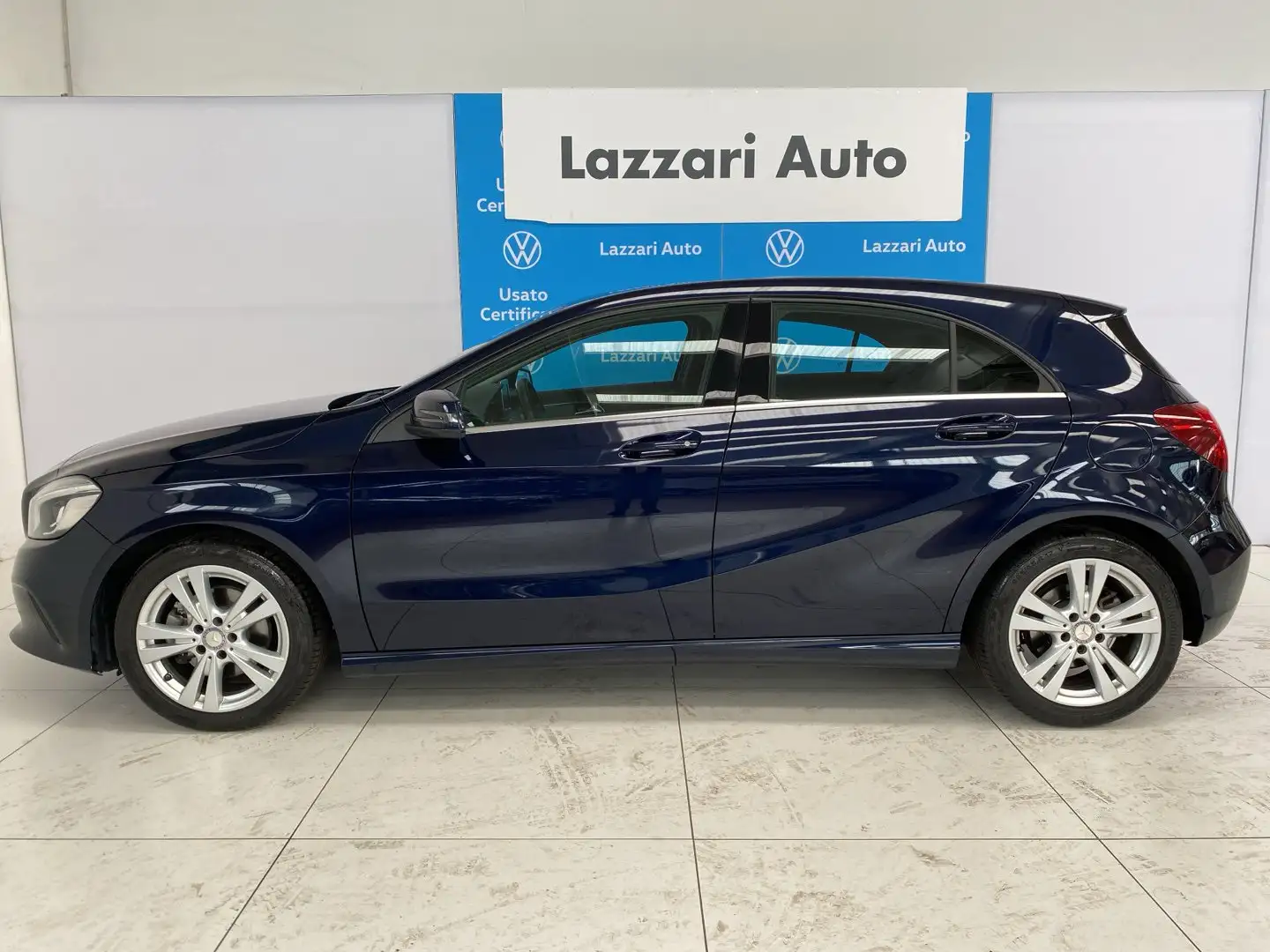 Mercedes-Benz A 200 A 200 d Automatic Sport Blue - 2