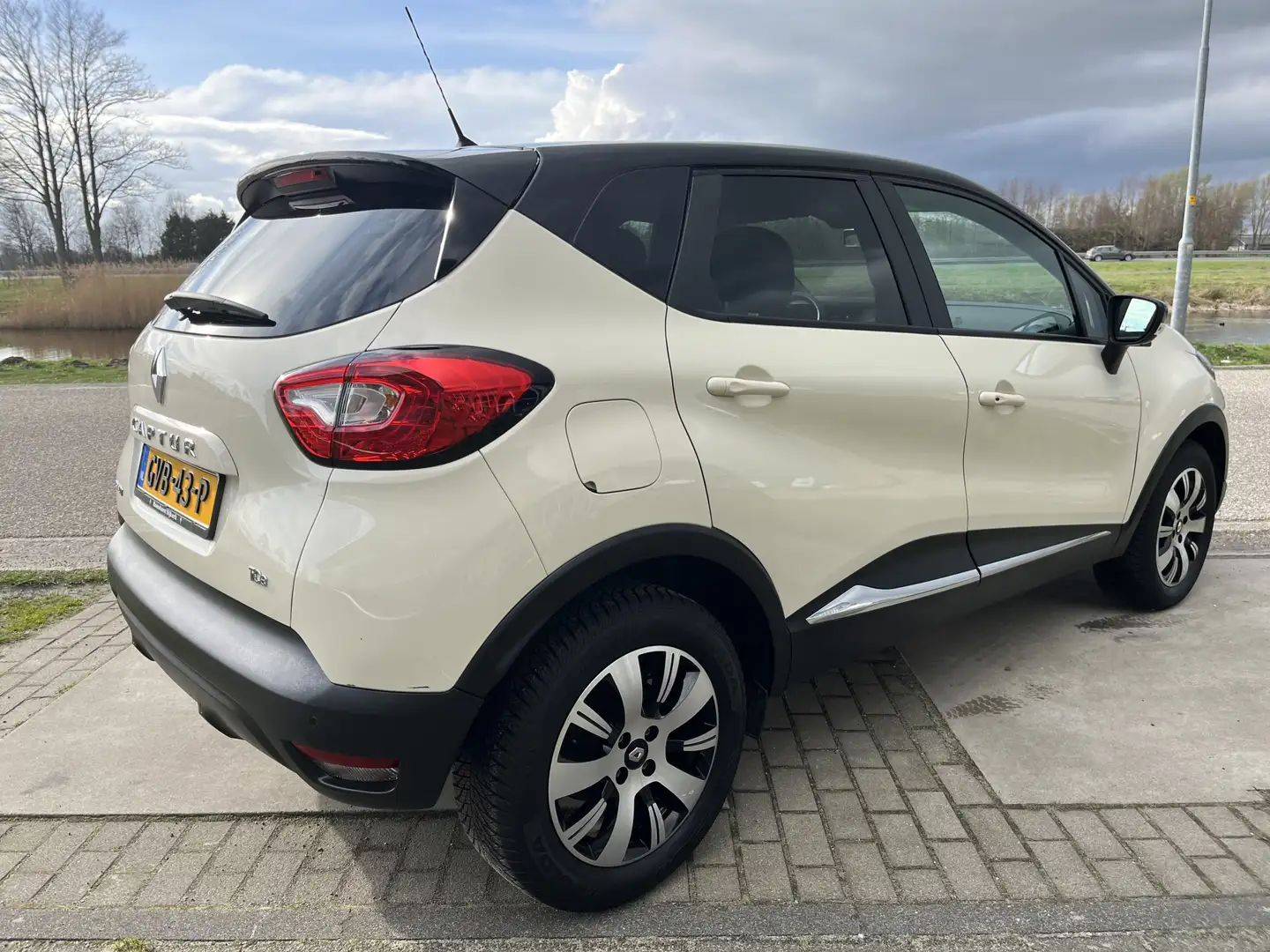 Renault Captur 1.2 TCe Expression / Automaat / Stoelverw. / Keyle Beige - 2