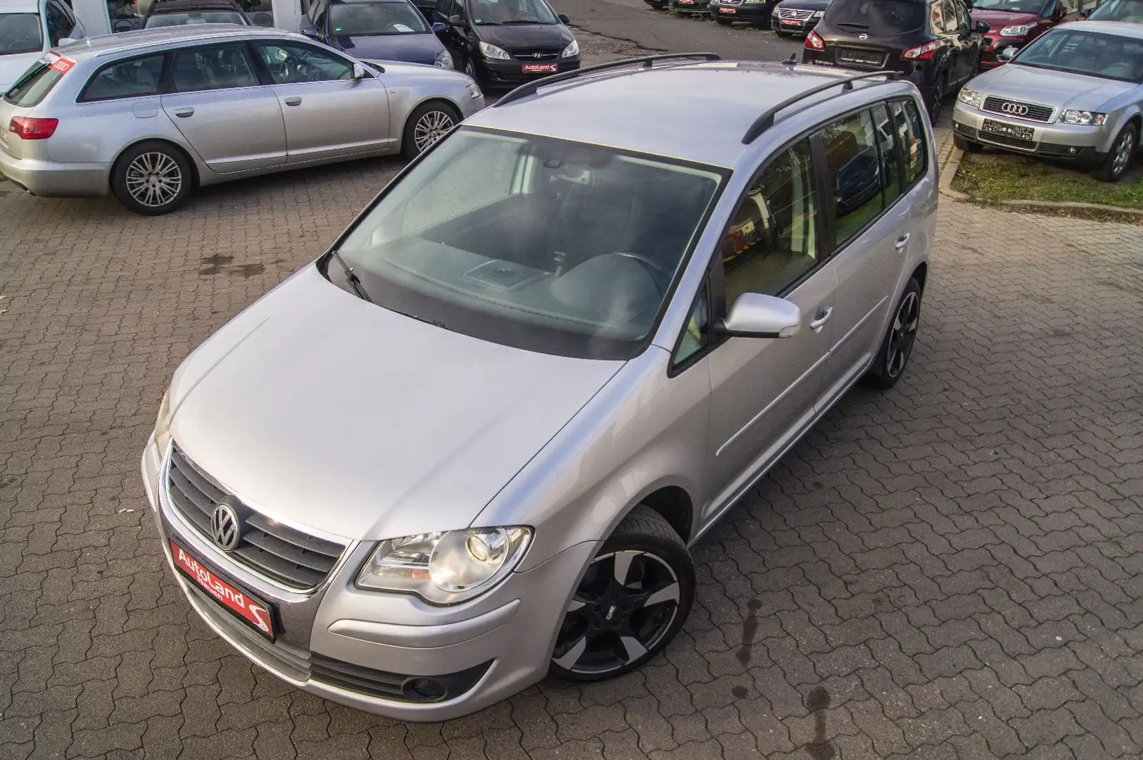 Volkswagen Touran 2.0 TDI DSG Trendline+2Hand+TUV:11/25+N78 Argent - 1
