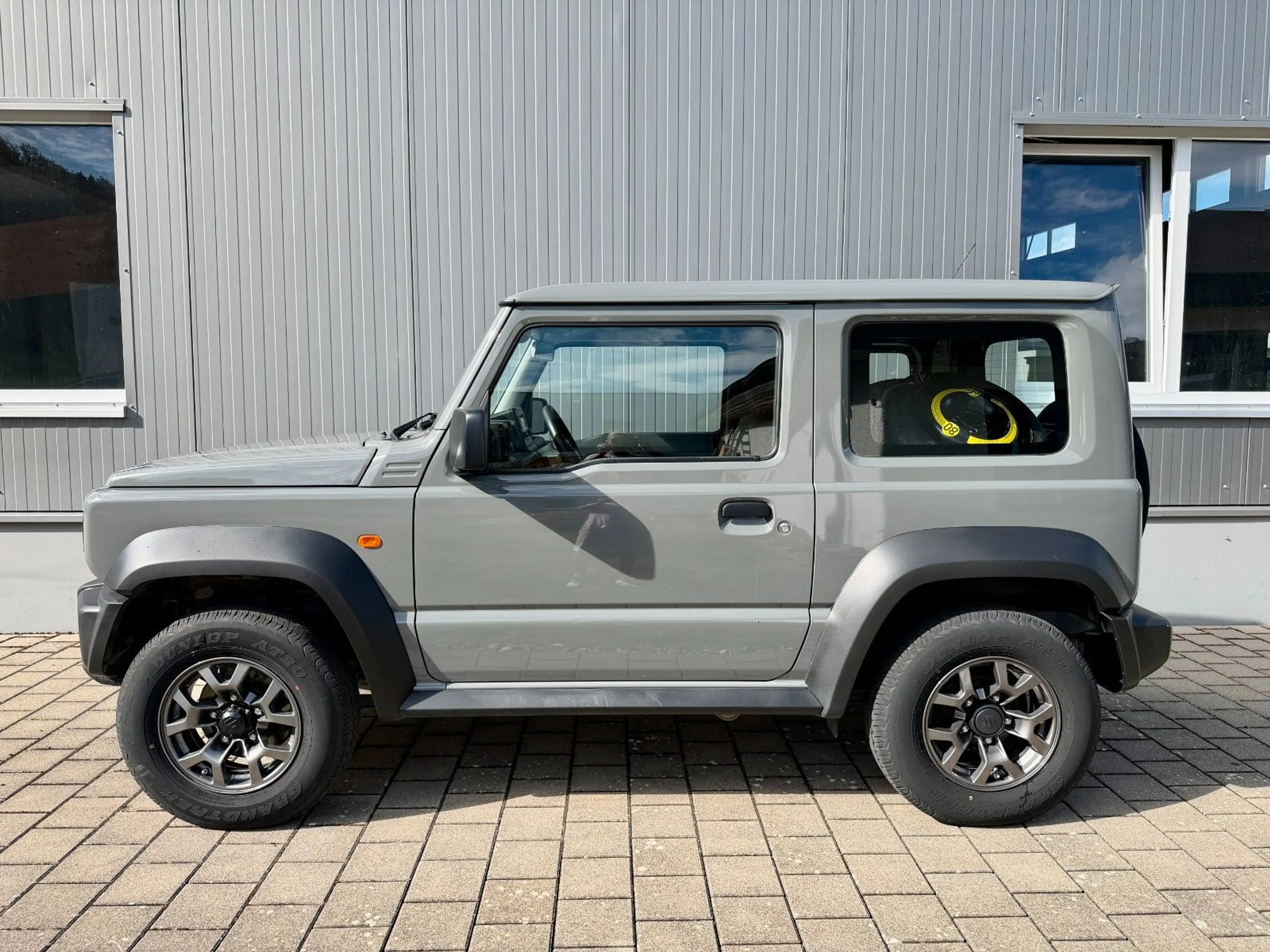 Suzuki Jimny Comfort  AHK Winterräder — photo 11