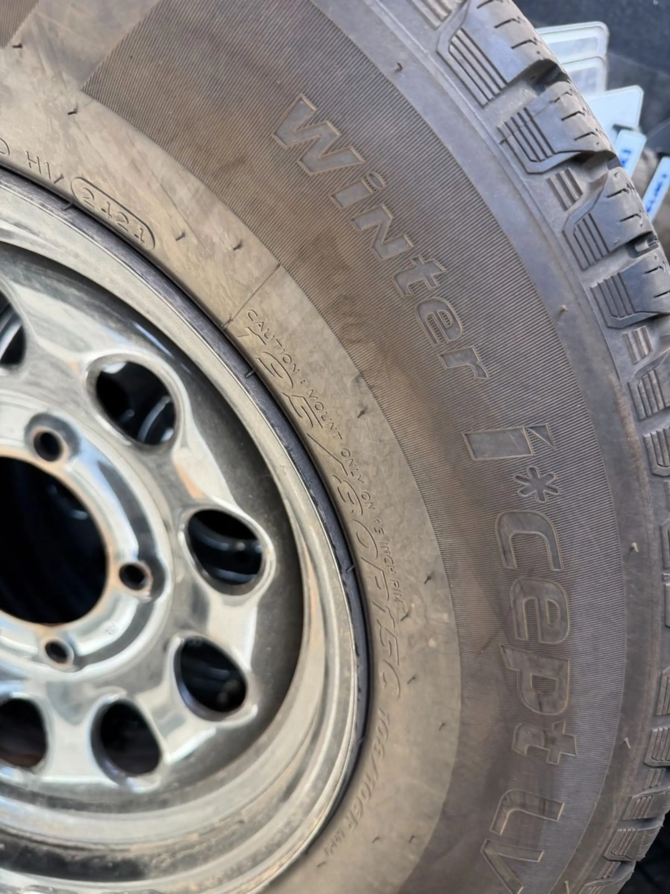 Suzuki Jimny Comfort  AHK Winterräder — photo 9