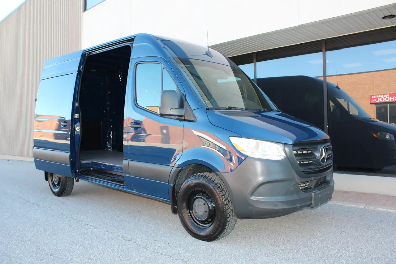 Mercedes-Benz Sprinter снимка Mercedes-Benz Sprinter