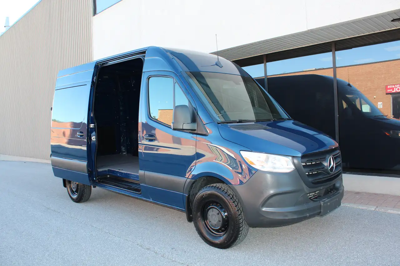 Mercedes-Benz Sprinter снимка Mercedes-Benz Sprinter