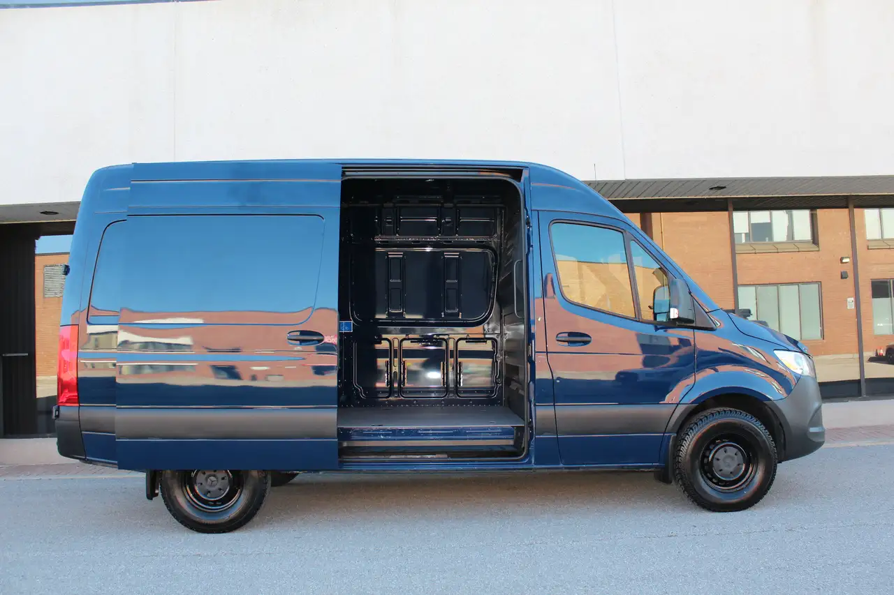 Mercedes-Benz Sprinter снимка Mercedes-Benz Sprinter