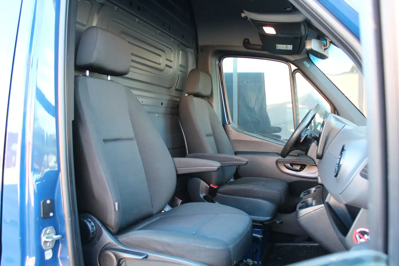 Mercedes-Benz Sprinter снимка Mercedes-Benz Sprinter