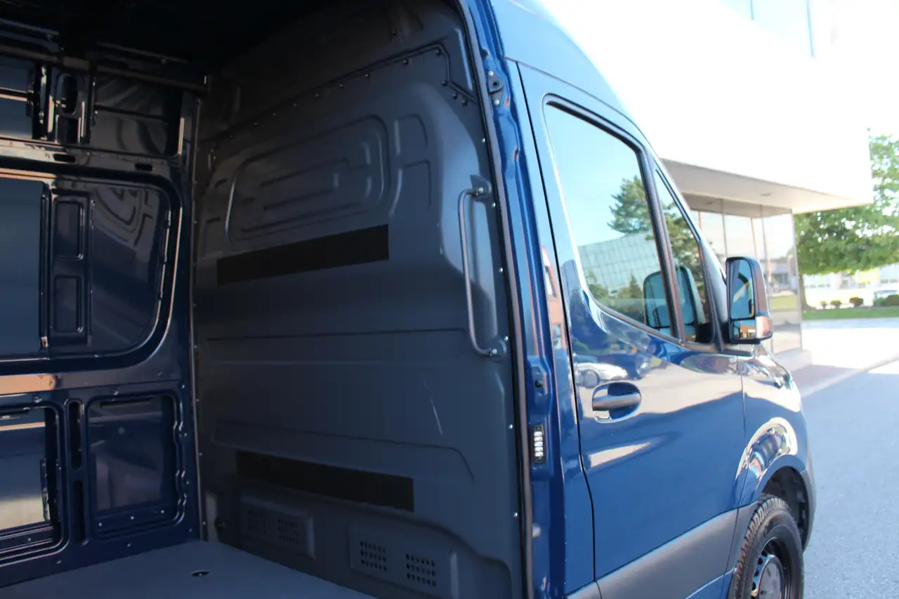 Mercedes-Benz Sprinter снимка Mercedes-Benz Sprinter