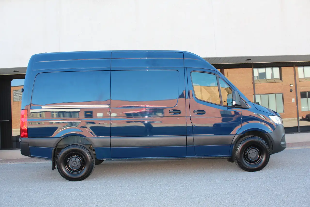 Mercedes-Benz Sprinter снимка Mercedes-Benz Sprinter