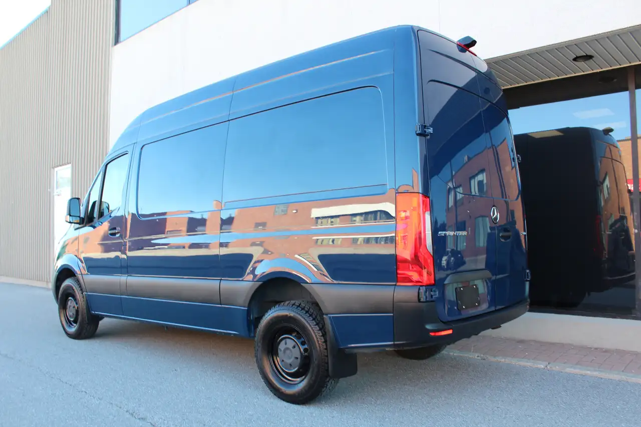 Mercedes-Benz Sprinter снимка Mercedes-Benz Sprinter