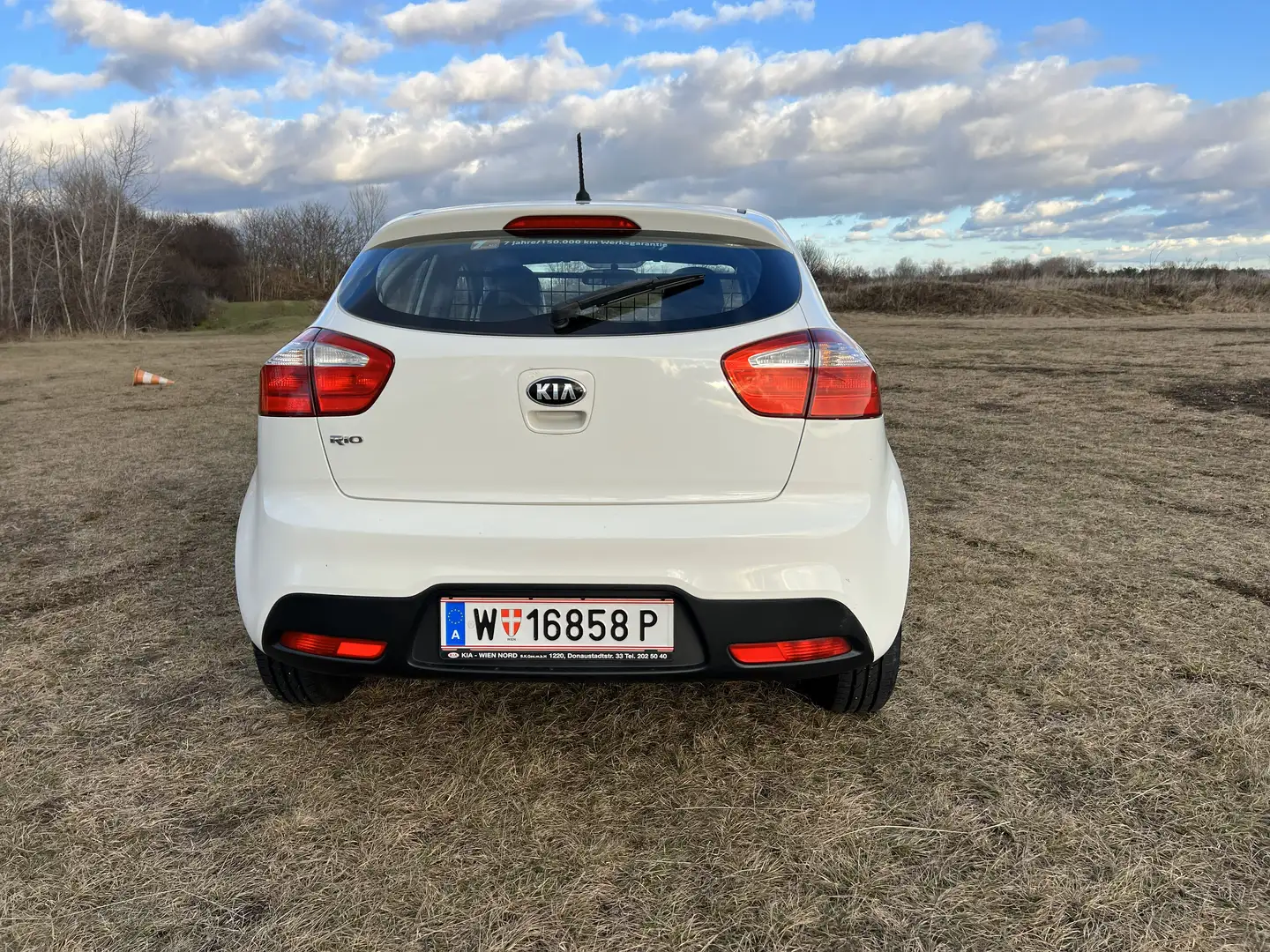 Kia Rio Rio 1,2 MPI Titan Titan Weiß - 2