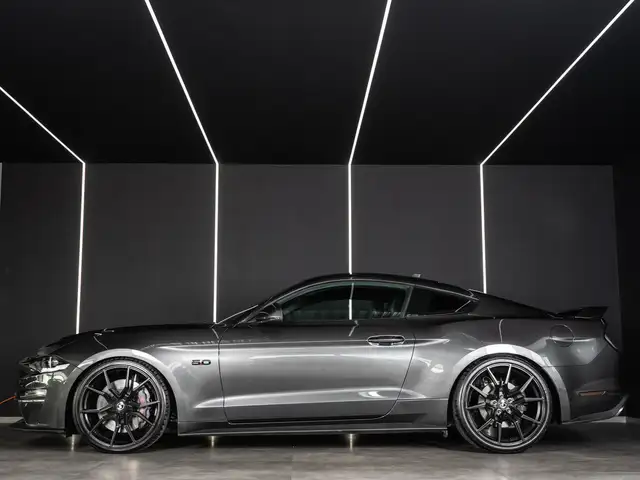 Ford Mustang view 7