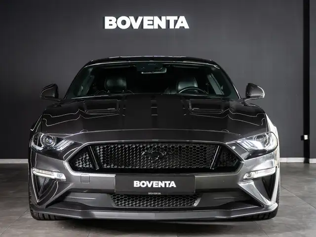 Ford Mustang view 2