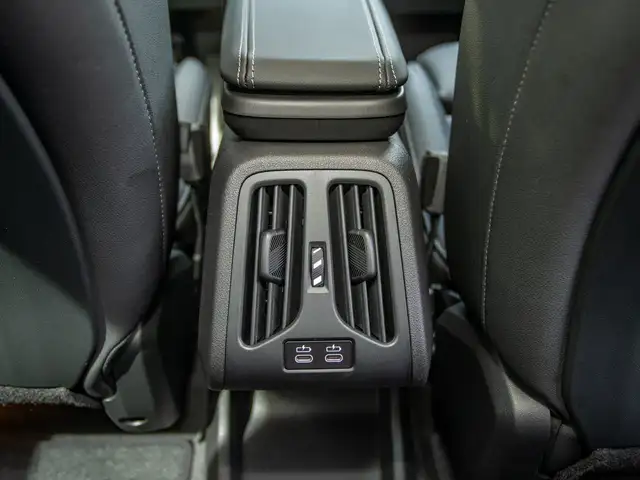BMW Ix1 view 15