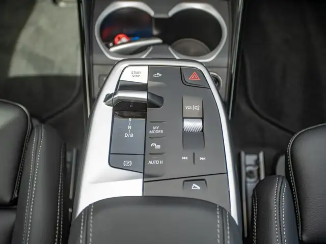 BMW Ix1 view 14