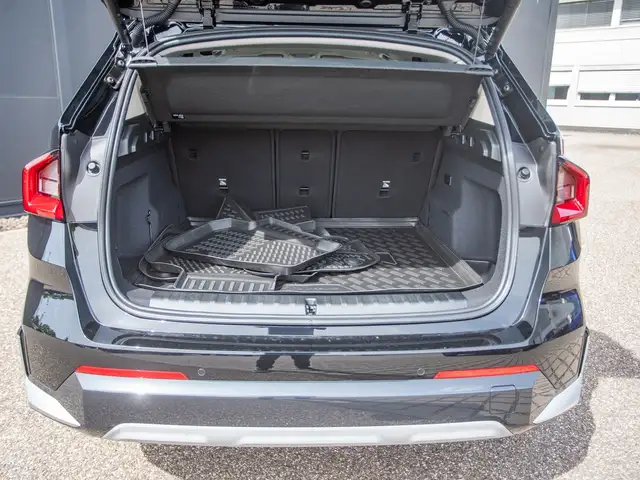 BMW Ix1 view 17