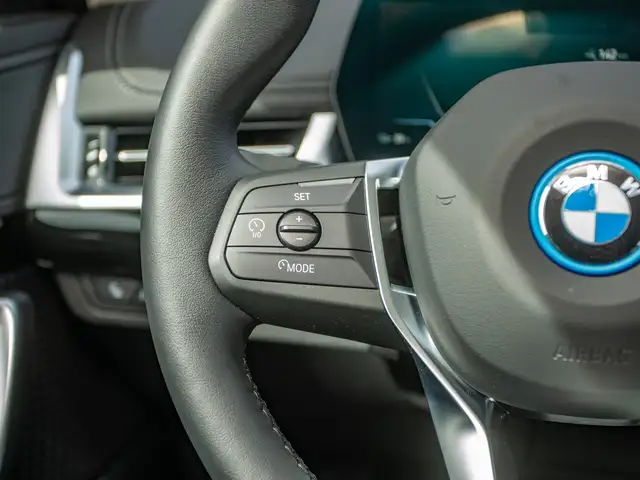 BMW Ix1 view 9