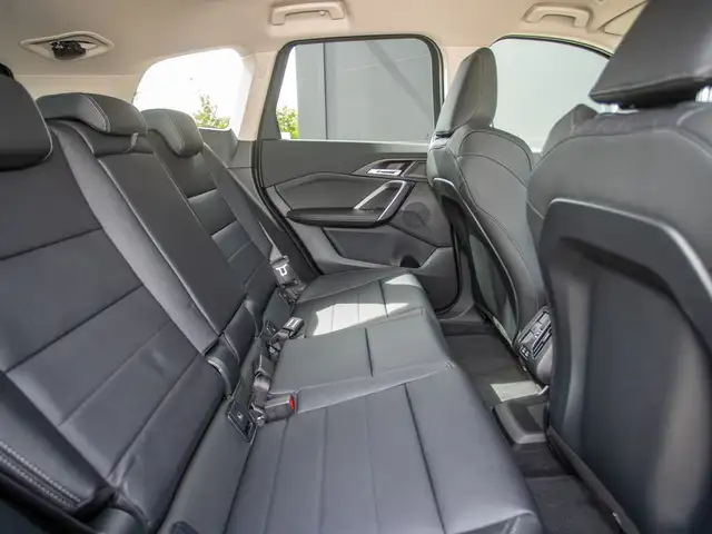 BMW Ix1 view 16