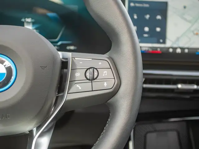 BMW Ix1 view 10