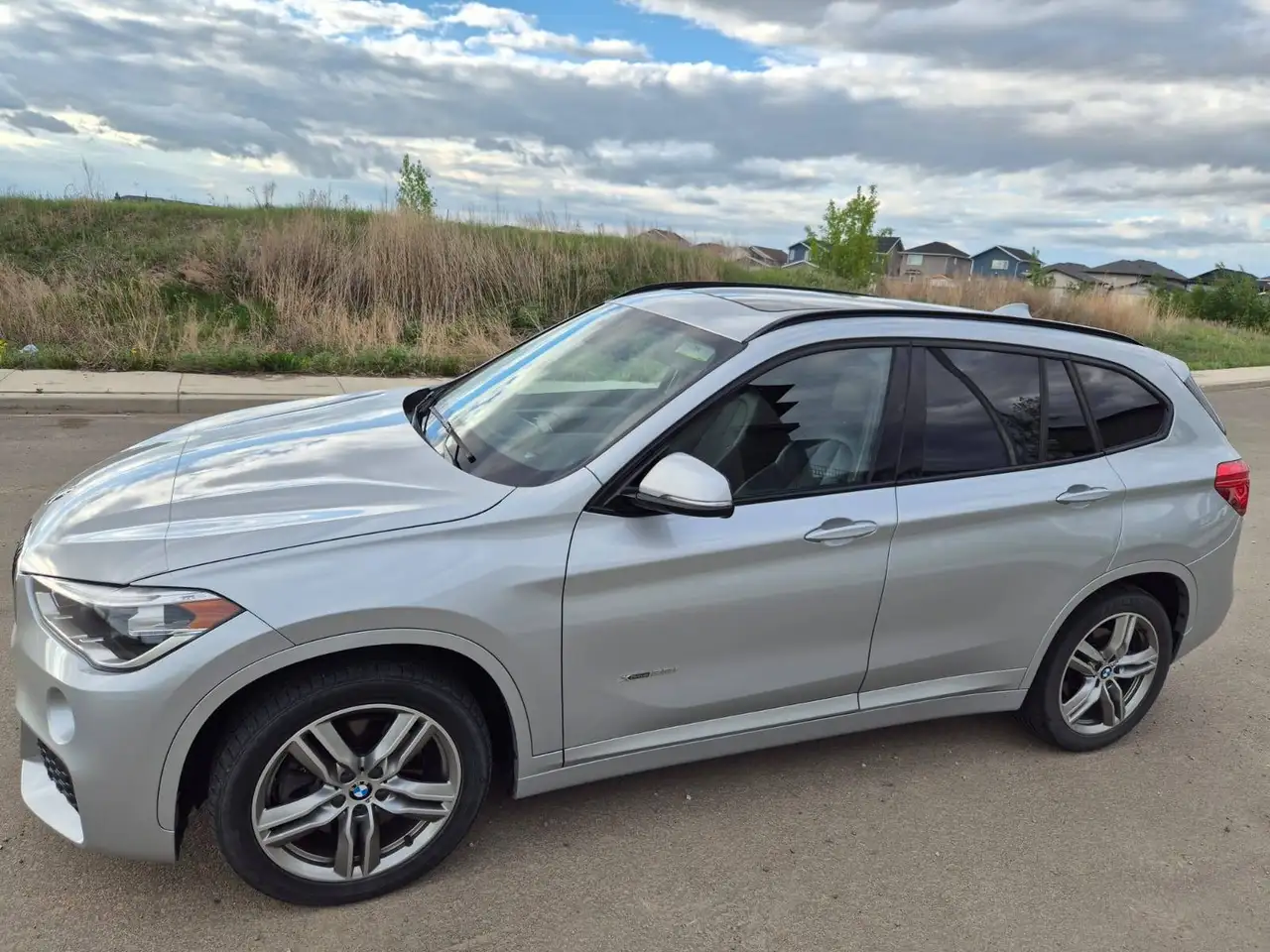 BMW X1 снимка BMW X1
