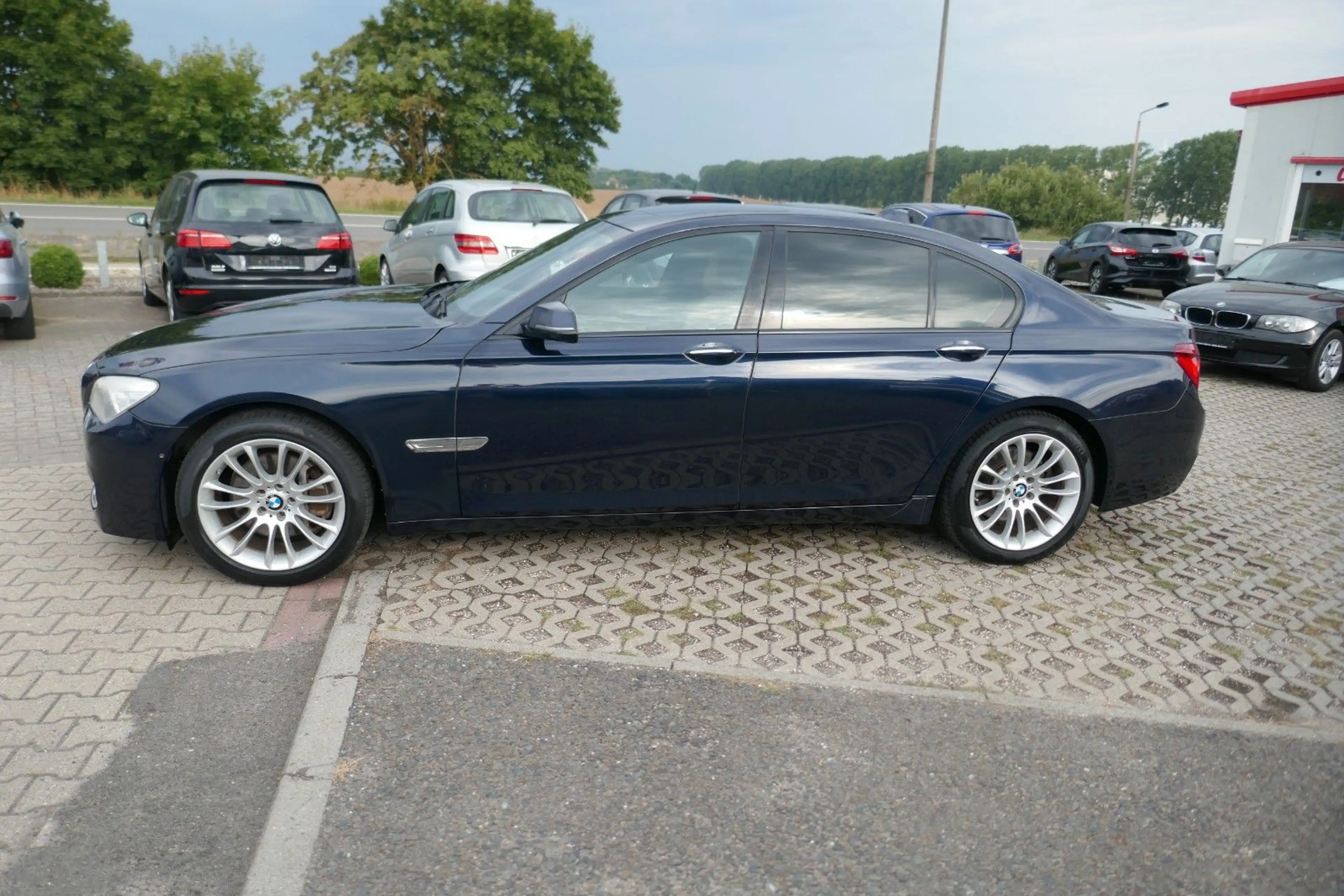 BMW 740 i  3.0 AUTOMATIK  KAMERA — photo 4