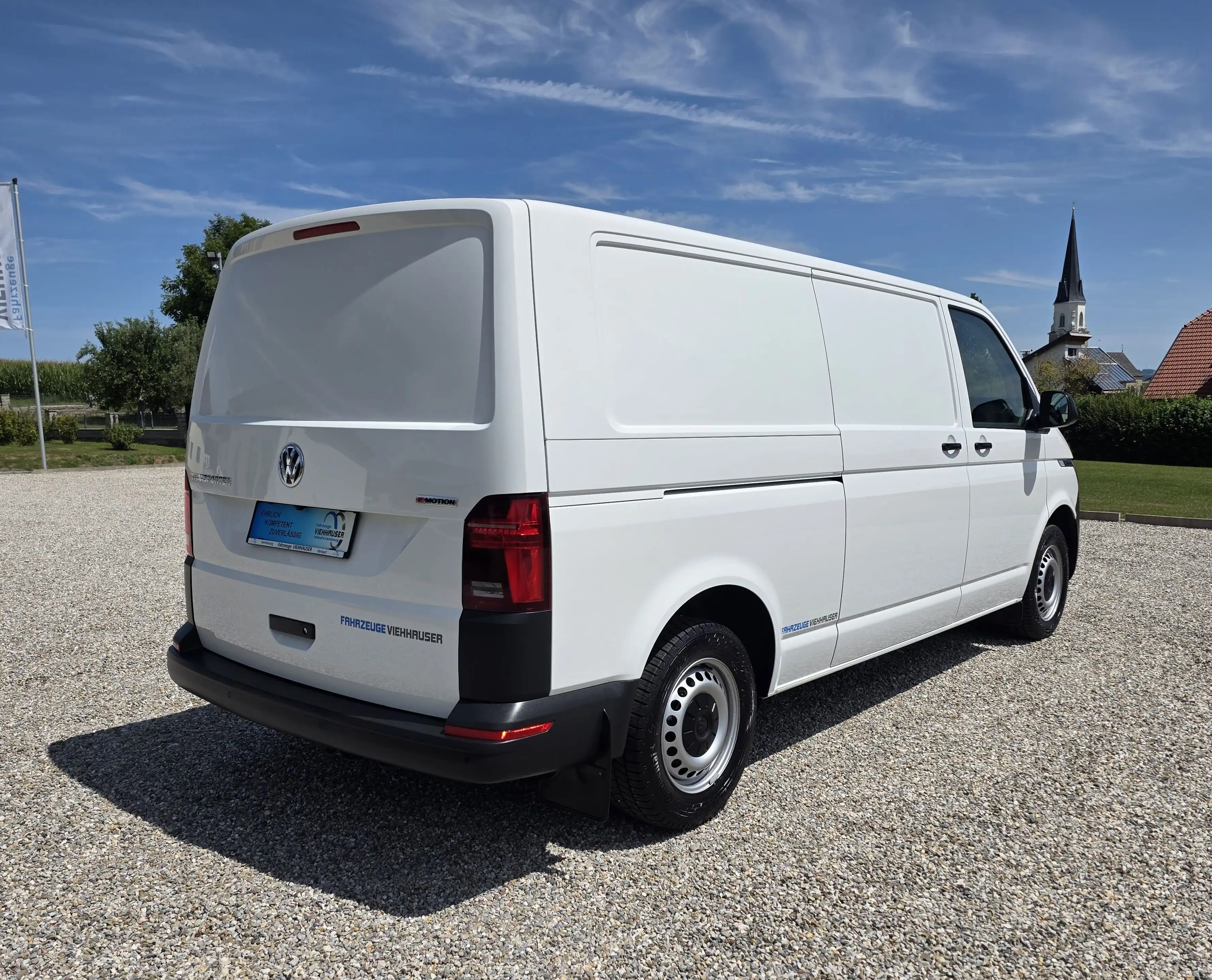 Volkswagen T6.1 Transporter 4MOTION lang — photo 5