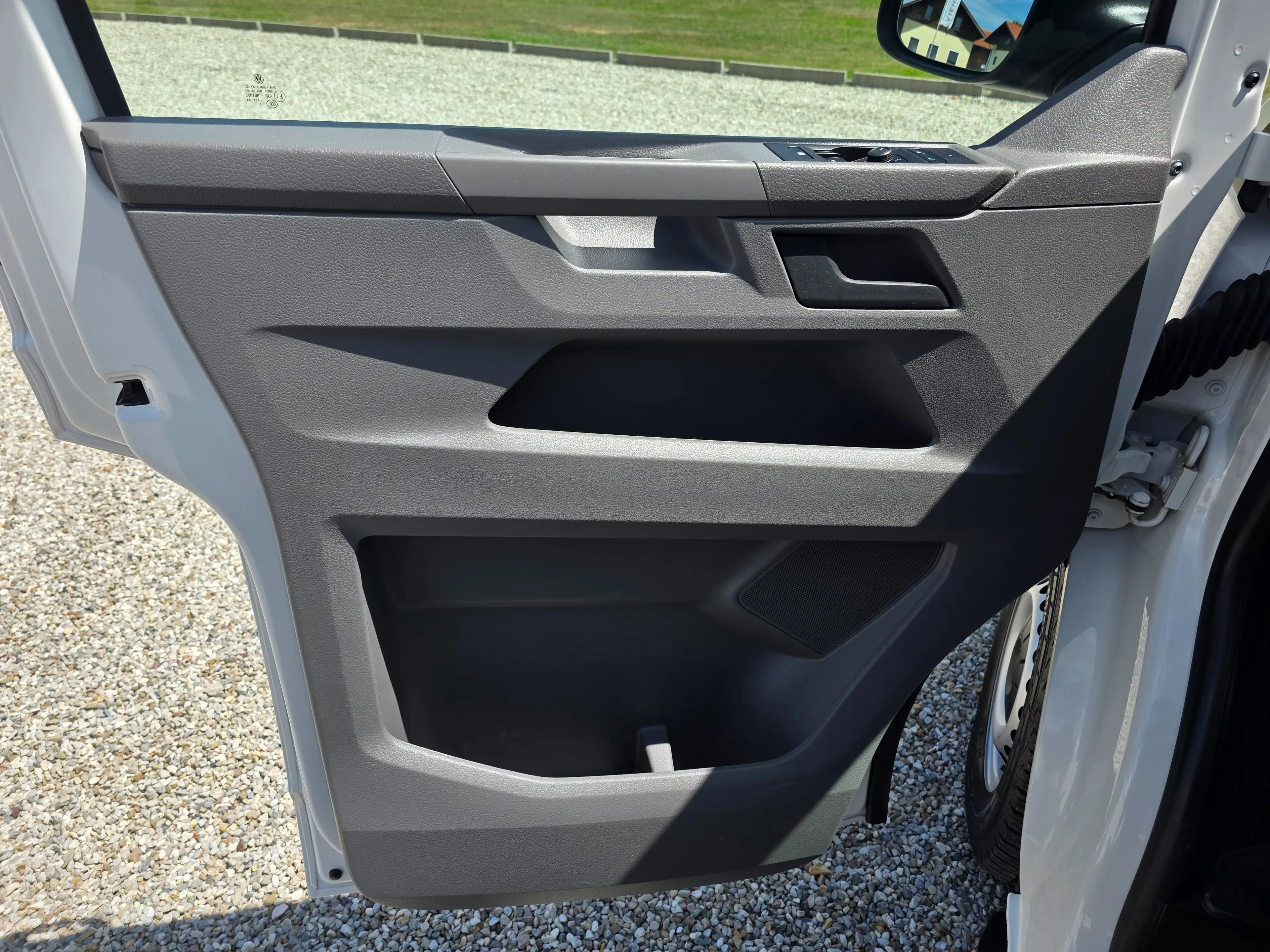 Volkswagen T6.1 Transporter 4MOTION lang — photo 15