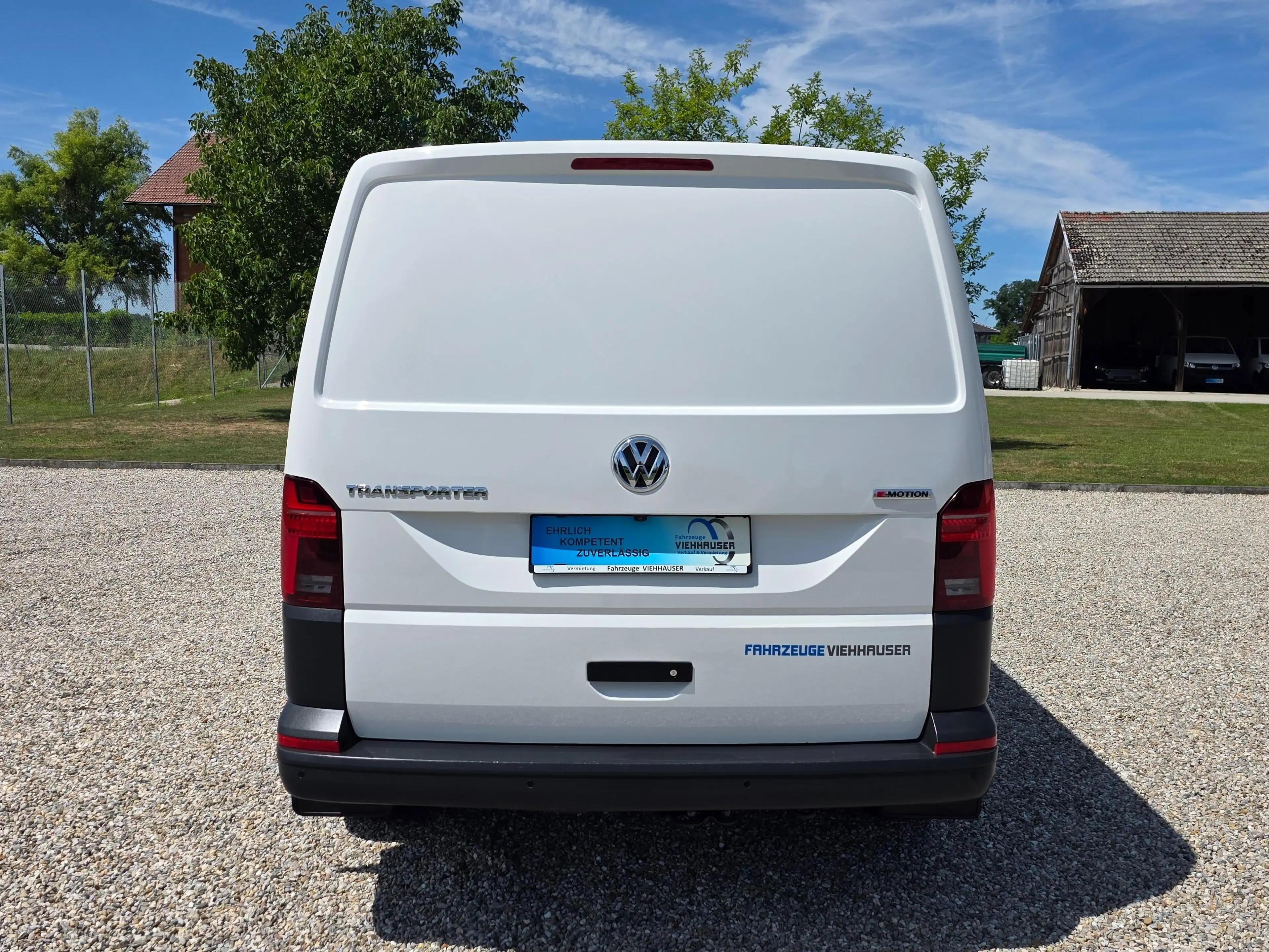 Volkswagen T6.1 Transporter 4MOTION lang — photo 6